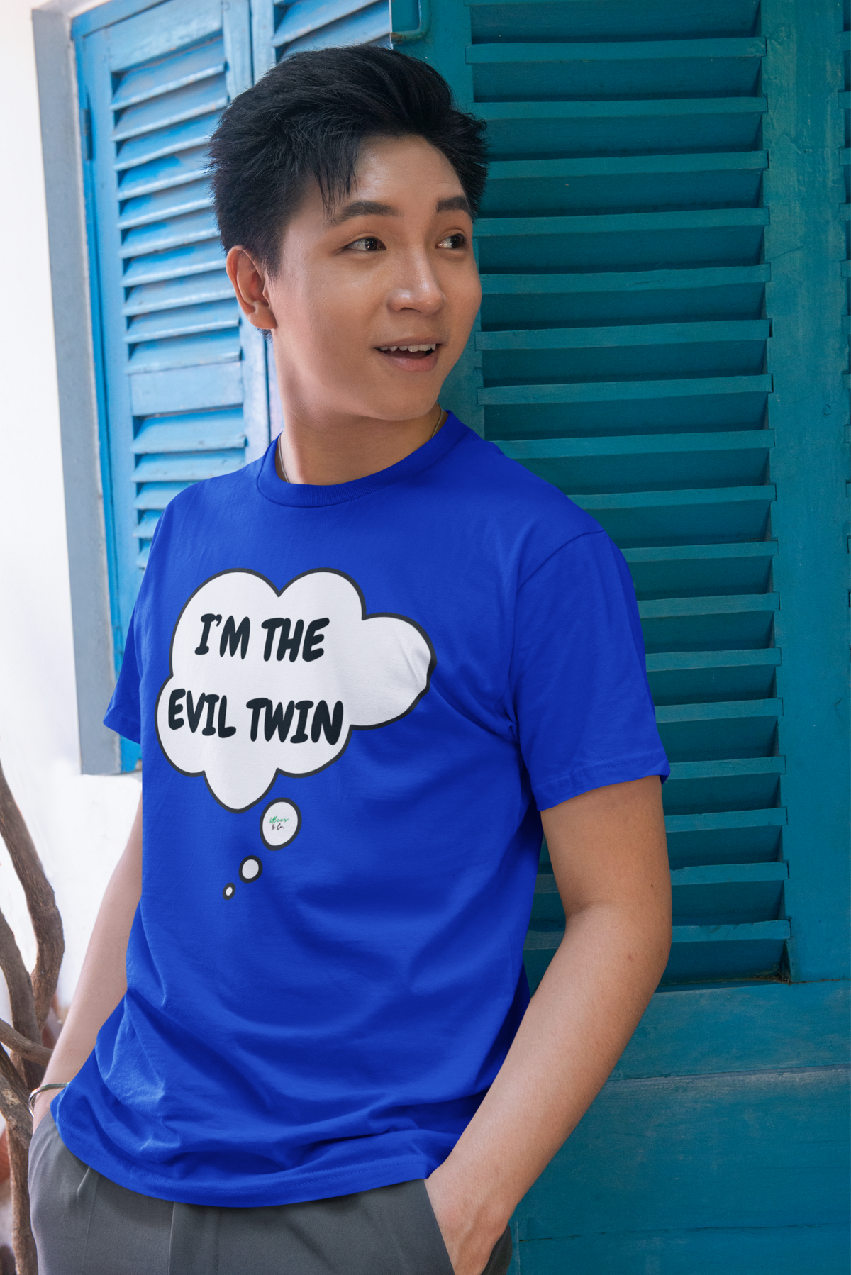 I'M THE EVIL TWIN T-SHIRT UNIQUE GRAPHIC UNISEX THOUGHT BUBBLE DESIGN SHIRT STREETWEAR FASHION FUNNY SAYINGS TEES SARCASTIC SAYINGS T-SHIRT HILARIOUS SHIRTS SARCASM TEES BIRTHDAY GIFTS FOR WOMEN GIFT FOR MEN CLOTHING BRAND