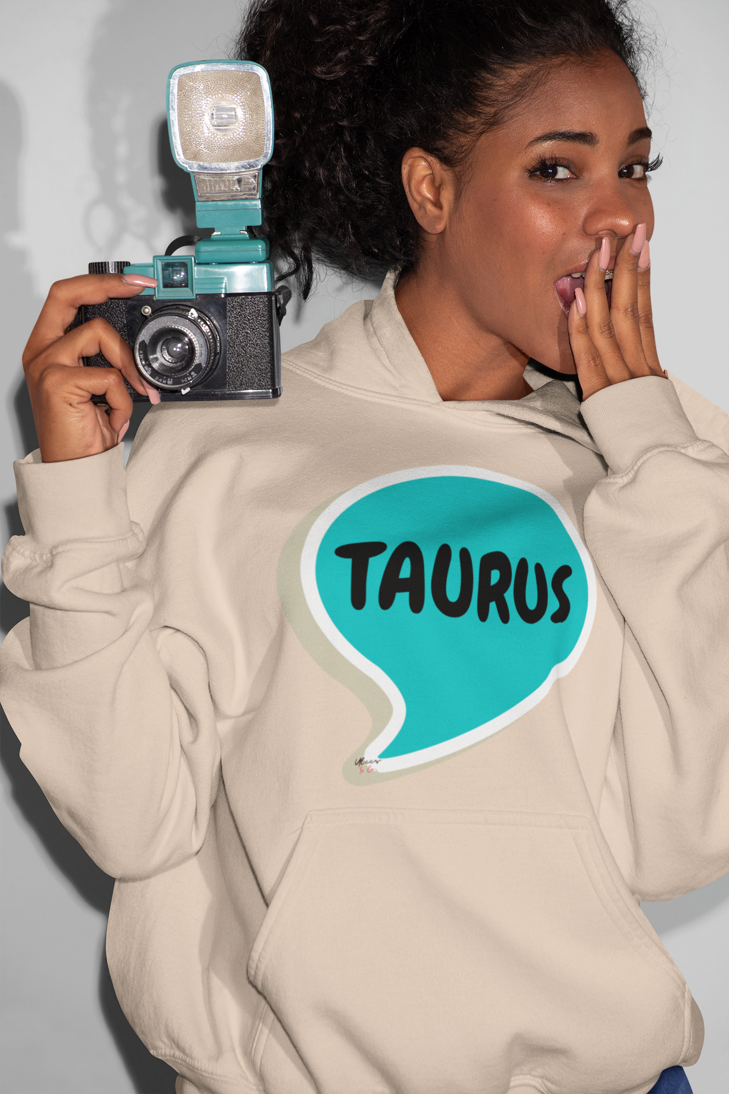 TAURUS ZODIAC SIGN GRAPHIC PULLOVER UNISEX HOODIE IN SPEECH BUBBLE TAURUS HOROSCOPE ASTRONOMY SIGN UNISEX PULLOVER HOODIE TAURUS BIRTHDAY SIGN TAURUS SEASON HOODIE GIFT FOR AN TAURUS