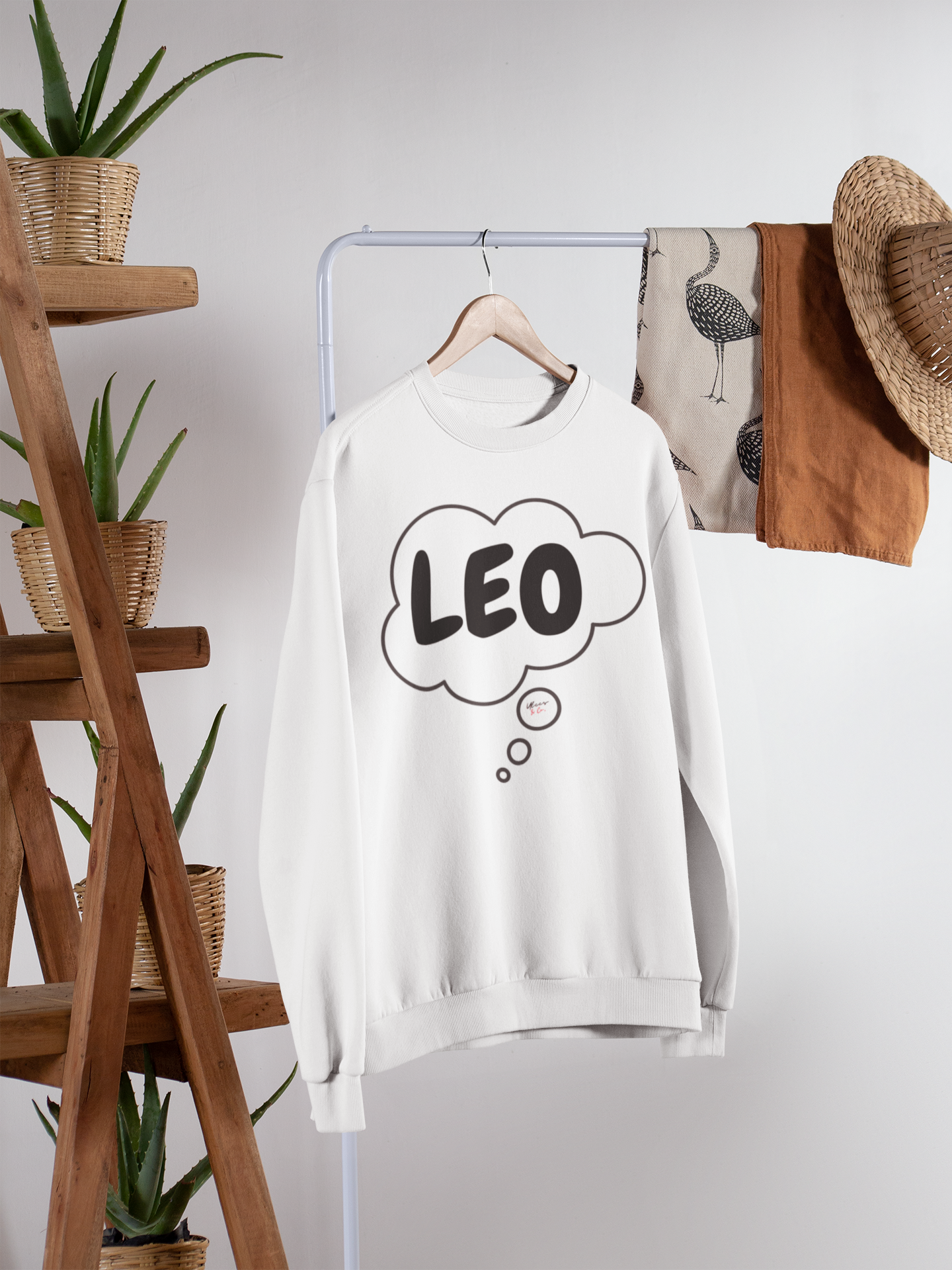 LEO ZODIAC SIGN IN THOUGHT BUBBLE UNISEX CREWNECK PULLOVER SWEATSHIRT LEO ZODIAC SIGN TRENDY SWEATERS BIRTHDAY LEO ZODIAC SIGN GIFTS LEO ZODIAC SYMBOLS SWEATSHIRT LEO ZODIAC SEASON