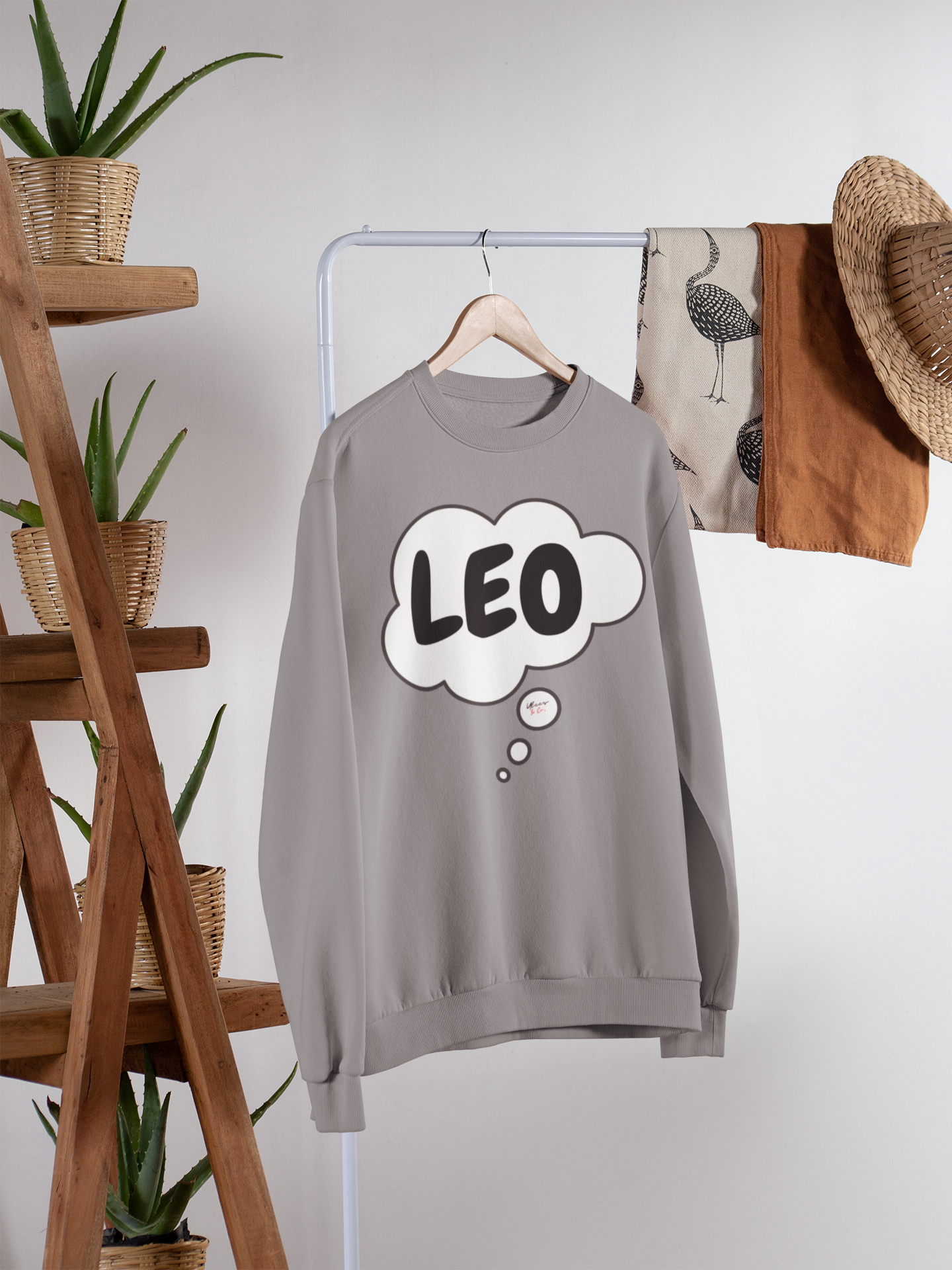 LEO ZODIAC SIGN IN THOUGHT BUBBLE UNISEX CREWNECK PULLOVER SWEATSHIRT LEO ZODIAC SIGN TRENDY SWEATERS BIRTHDAY LEO ZODIAC SIGN GIFTS LEO ZODIAC SYMBOLS SWEATSHIRT LEO ZODIAC SEASON