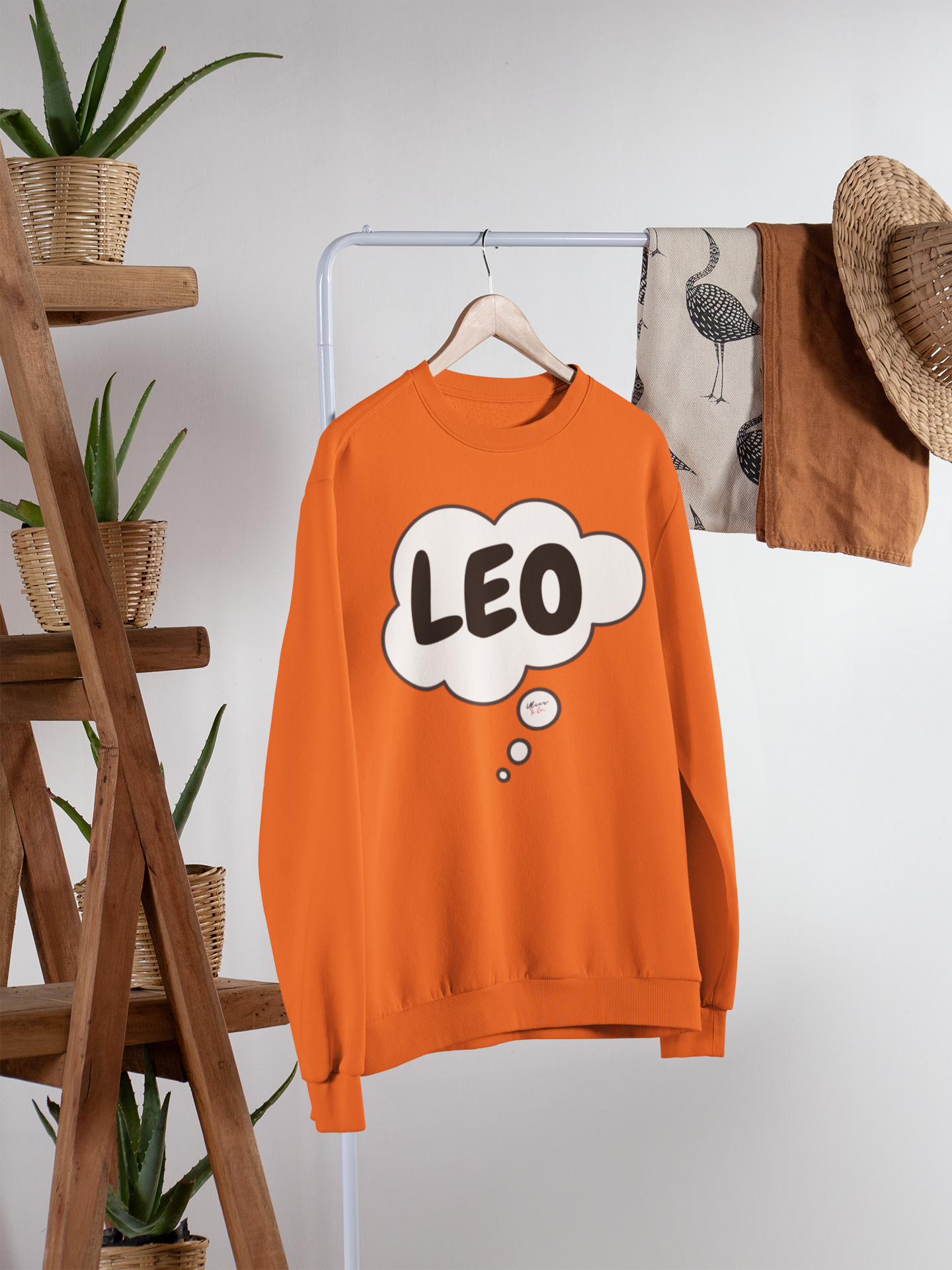 LEO ZODIAC SIGN IN THOUGHT BUBBLE UNISEX CREWNECK PULLOVER SWEATSHIRT LEO ZODIAC SIGN TRENDY SWEATERS BIRTHDAY LEO ZODIAC SIGN GIFTS LEO ZODIAC SYMBOLS SWEATSHIRT LEO ZODIAC SEASON