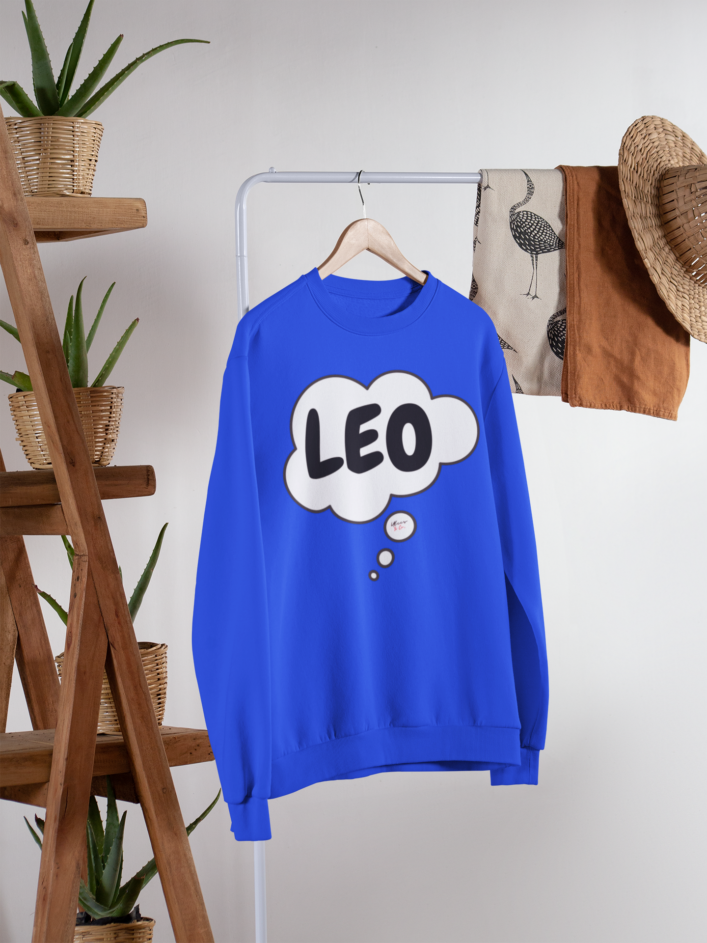 LEO ZODIAC SIGN IN THOUGHT BUBBLE UNISEX CREWNECK PULLOVER SWEATSHIRT LEO ZODIAC SIGN TRENDY SWEATERS BIRTHDAY LEO ZODIAC SIGN GIFTS LEO ZODIAC SYMBOLS SWEATSHIRT LEO ZODIAC SEASON