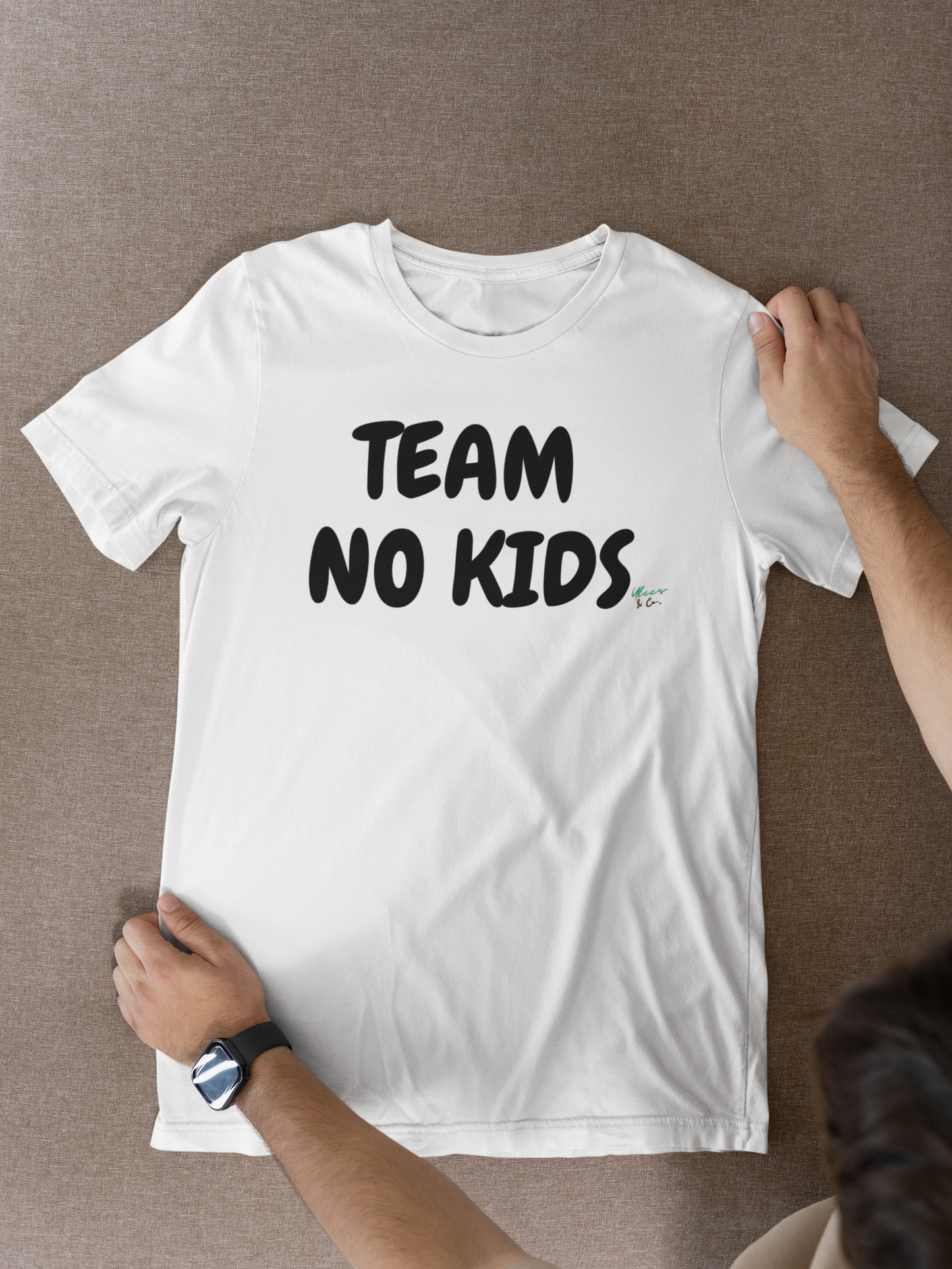 TEAM NO KIDS T-SHIRT UNIQUE GRAPHIC UNISEX TEXT ONLY SHIRT CASUAL STREETWEAR FASHION FUNNY SAYINGS TEES SARCASTIC SAYINGS T-SHIRT HILARIOUS SHIRTS SARCASM TEES BIRTHDAY GIFTS FOR WOMEN GIFT FOR MEN CLOTHING BRAND