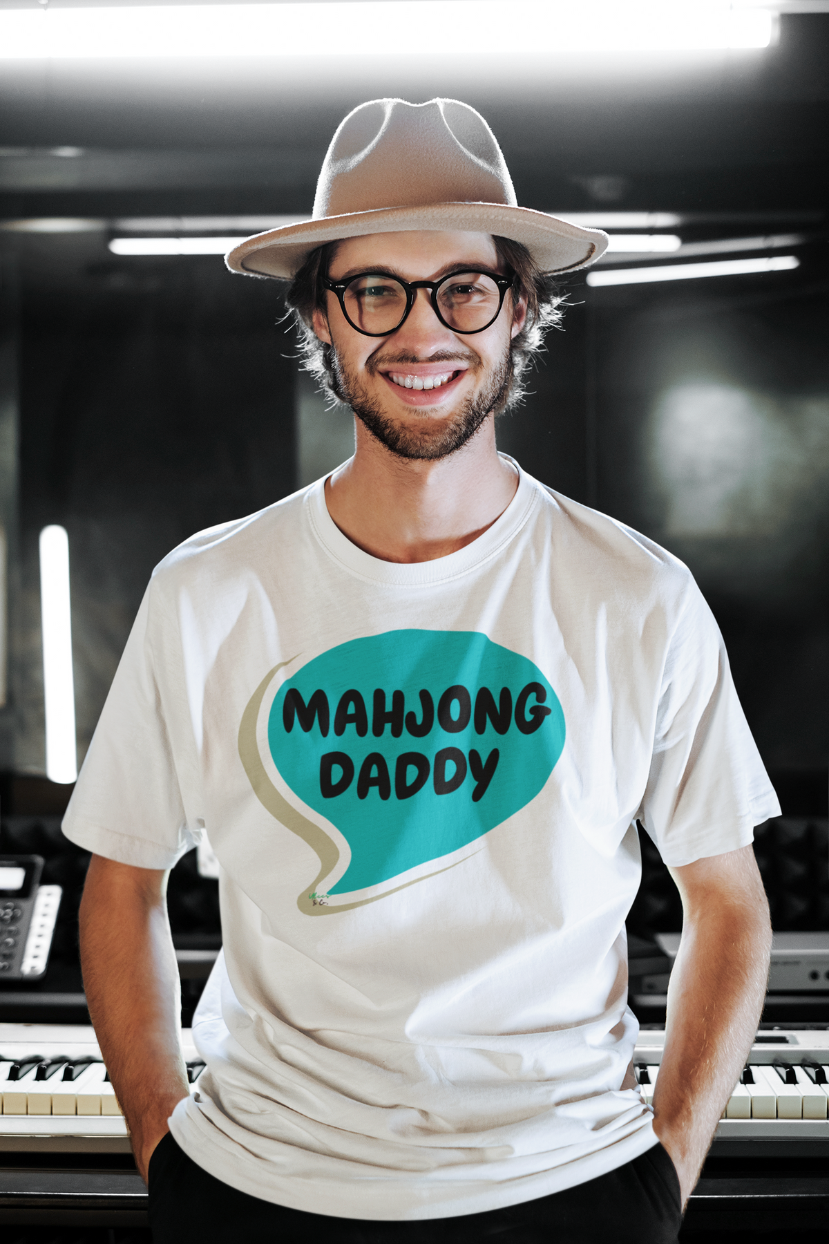 MAHJONG DADDY T-SHIRT UNIQUE GRAPHIC UNISEX SPEECH BUBBLE DESIGN SHIRT GRANDPA TEES MAHJONG GAME TEES GIFT T-SHIRT FATHER MAHJONG PLAYERS SHIRTS BIRTHDAY GIFT FOR MEN CLOTHING BRAND