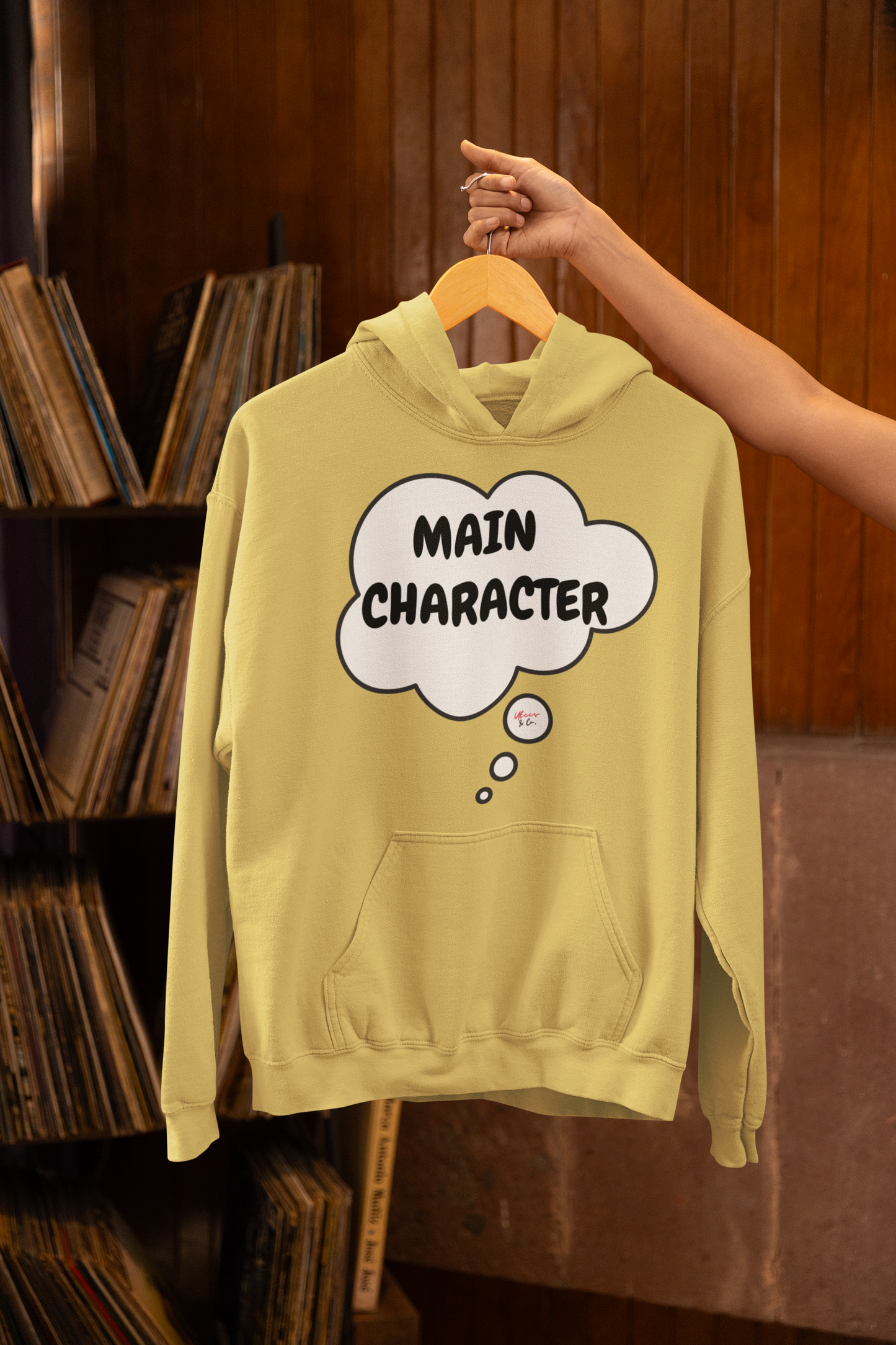 MAIN CHARACTER IN THOUGHT BUBBLE UNISEX PULLOVER HOODIE FOR WOMEN GIFT FOR MEN HOODIES FUNNY SARCASTIC SAYINGS HOODIES