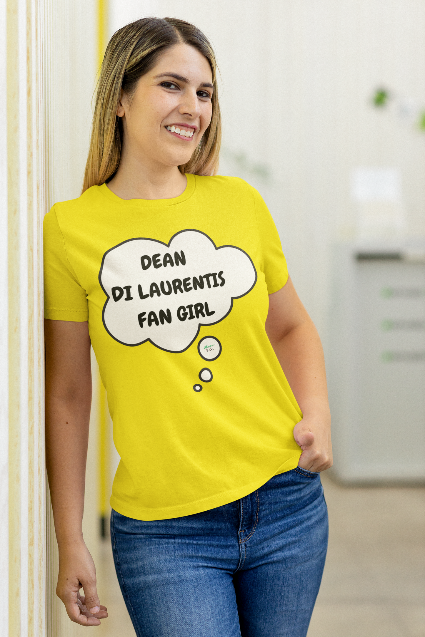 DEAN DI LAURENTIS FAN GIRL T-SHIRT HOCKEY PLAYER UNIQUE GRAPHIC UNISEX SPEECH BUBBLE SHIRT STREETWEAR FASHION OFF CAMPUS TEES OFF CAMPUS SERIES HOCKEY TEAM TEES BIRTHDAY GIFTS FOR WOMEN GIFT FOR MEN