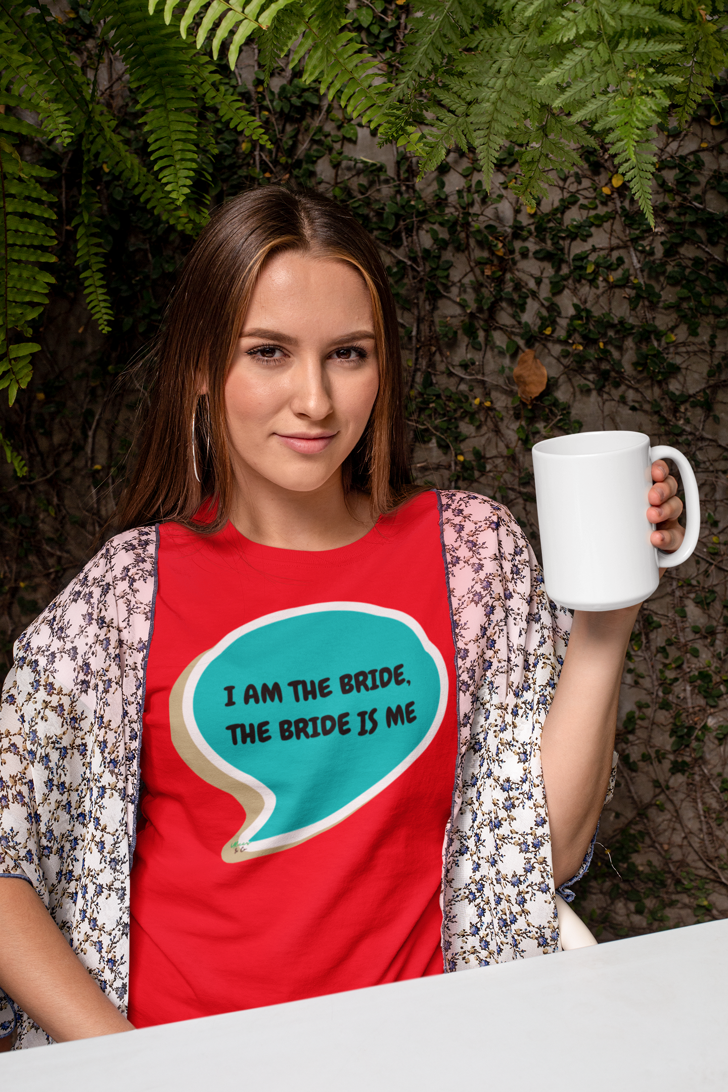 I AM THE BRIDE, THE BRIDE IS ME T-SHIRT IN SPEECH BUBBLE UNISEX TSHIRT GIFT FOR BRIDE GIFT FOR BACHLORETTE PARTY GIFT FOR A GIRLFRIEND OR FIANCÉE GIFT FOR BRIDAL PARTY FUTURE BRIDE T SHIRT