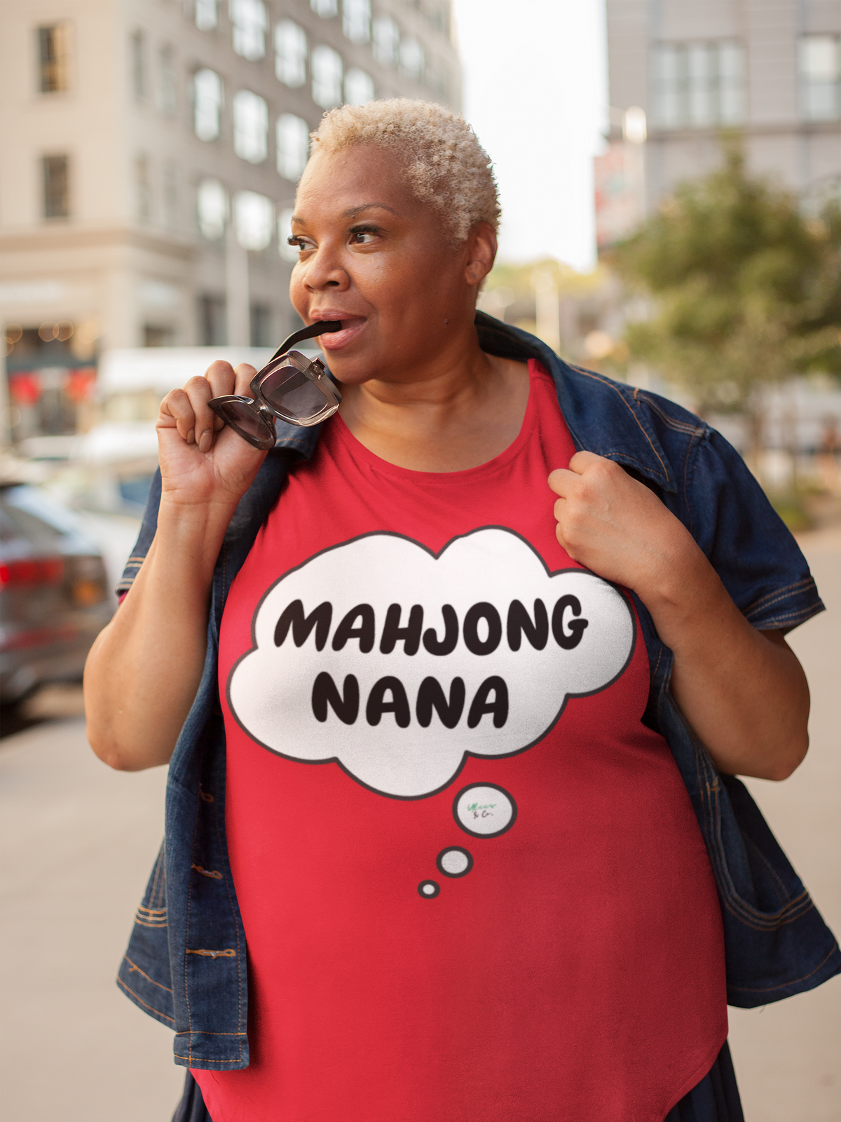 MAHJONG NANA T-SHIRT UNIQUE GRAPHIC UNISEX THOUGHT BUBBLE DESIGN SHIRT GRANDMA MAHJONG GAME TEES GIFT T-SHIRT MAHJONG PLAYERS SHIRTS GRANDMOTHERS BIRTHDAY GIFTS FOR WOMEN GIFT CLOTHING BRAND GIFT FOR NANA