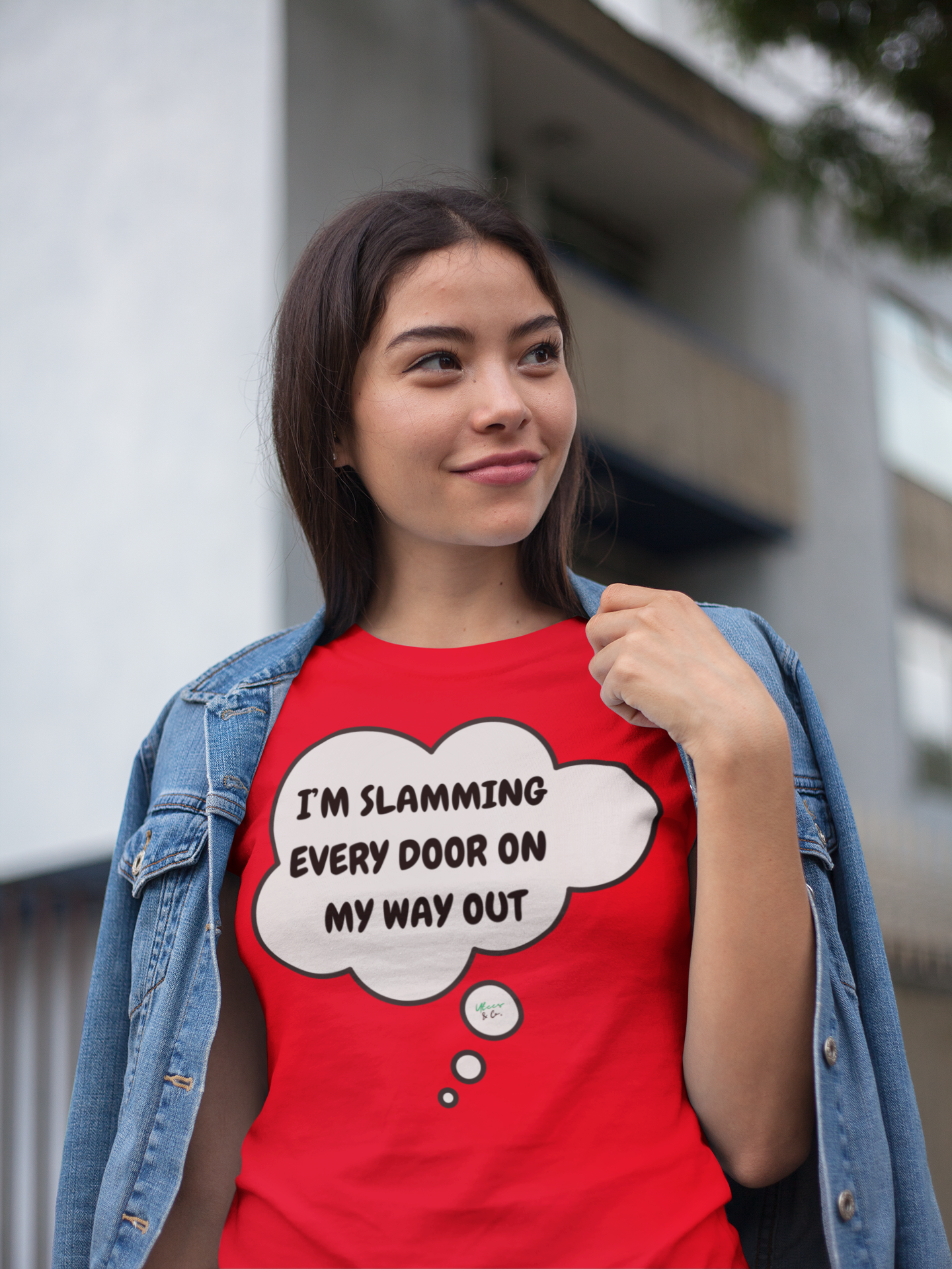 I'M SLAMMING EVERY DOOR ON MY WAY OUT T-SHIRT IN THOUGHT BUBBLE UNISEX TSHIRT FUNNY SAYINGS T SHIRT SARCASTIC SAYINGS T-SHIRT SARCASM TEES