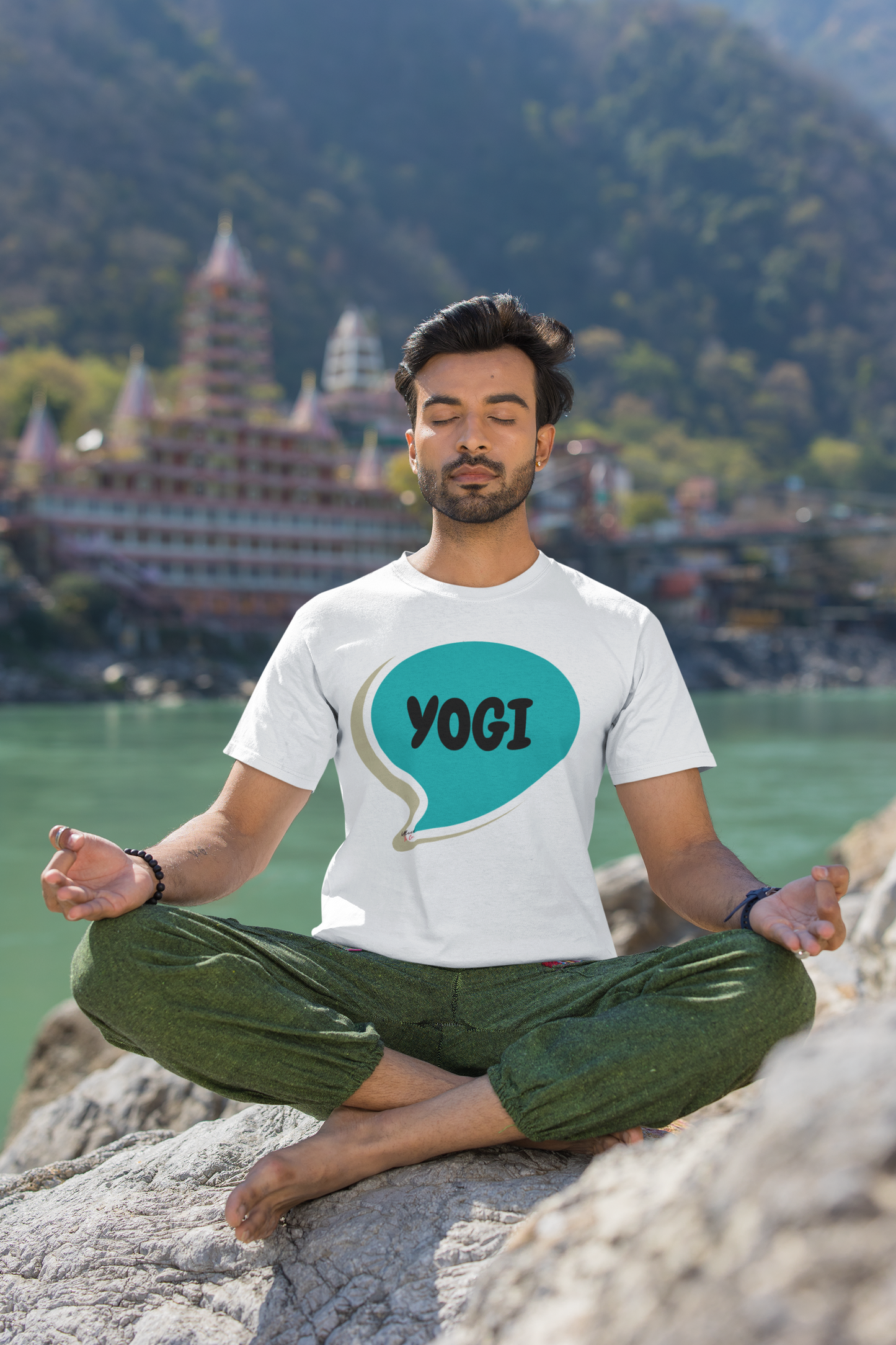 YOGI T-SHIRT IN SPEECH BUBBLE UNISEX TSHIRT YOGA LOVERS T SHIRT NAMASTE T-SHIRT YOGA EXERCISE TEES YOGA TEACHERS