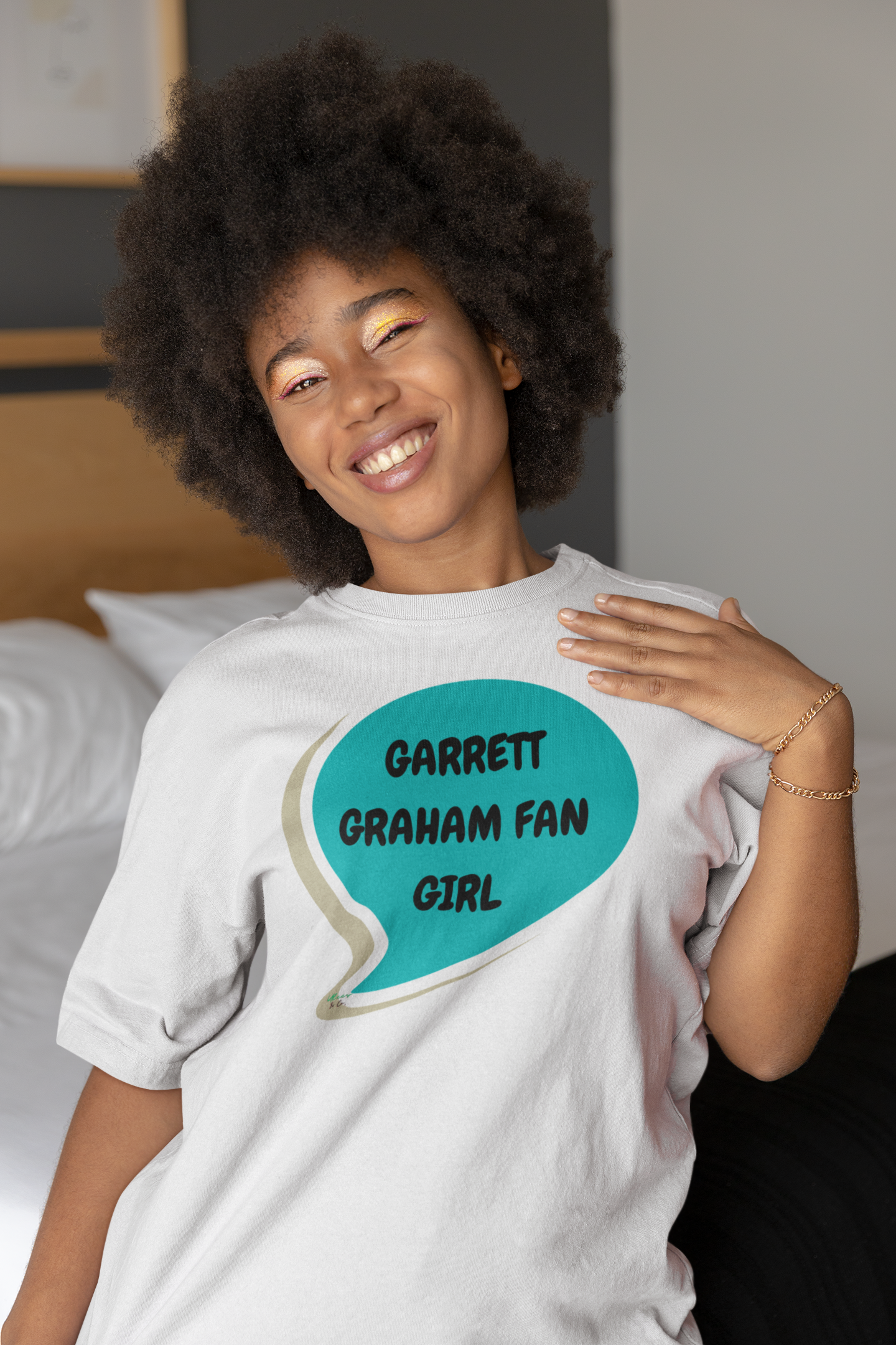 GARRETT GRAHAM FAN GIRL T-SHIRT HOCKEY PLAYER UNIQUE GRAPHIC UNISEX SPEECH BUBBLE SHIRT STREETWEAR FASHION OFF CAMPUS TEES OFF CAMPUS SERIES FOR HOCKEY TEAM FANS T-SHIRT GARRETT GRAHAM CHARACTER TEES GIFTS FOR WOMEN