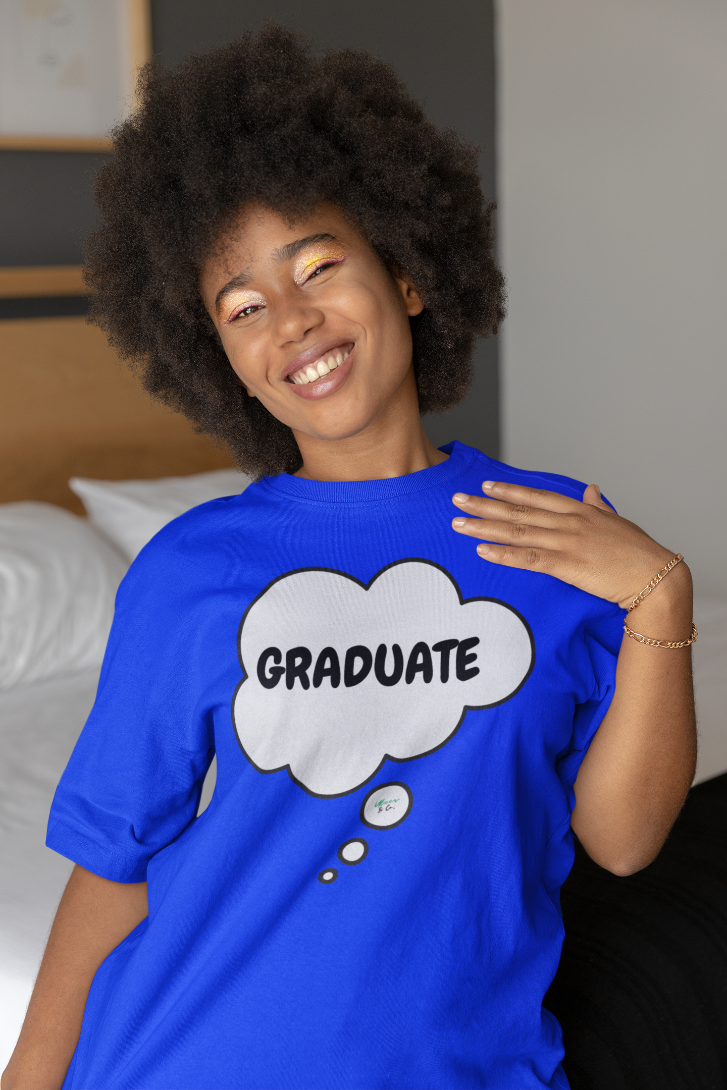 GRADUATE IN THOUGHT BUBBLE GRAPHIC UNISEX T-SHIRT GRADUATION TEES GIFT FOR WOMAN SHIRTS GIFTS GRADUATION DAY TSHIRTS SARCASM FOR MEN CELEBRATION GIFTS
