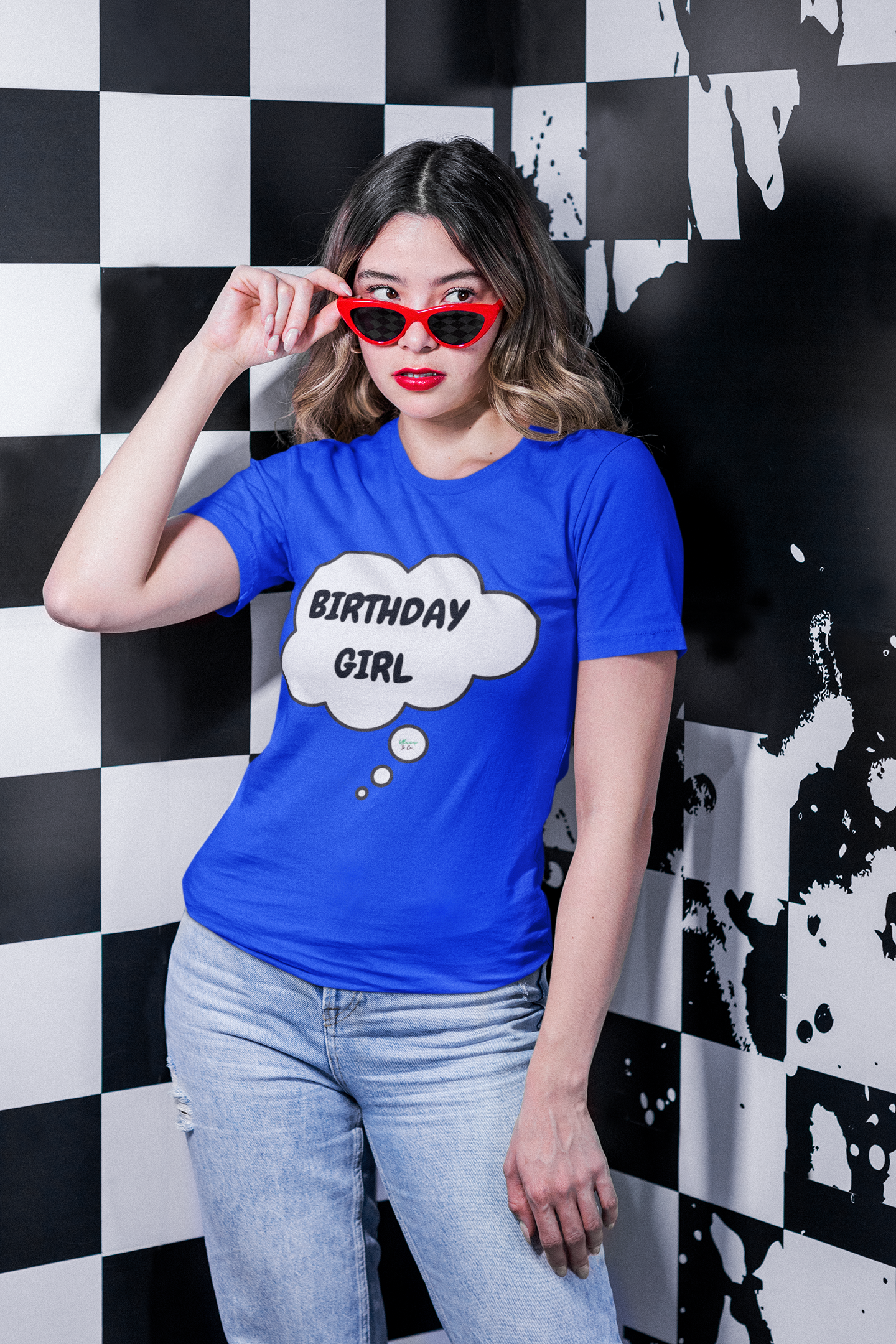 BIRTHDAY GIRL T-SHIRT IN THOUGHT BUBBLE GIFT FOR WOMAN BIRTHDAY CELEBRATION HAPPY BIRTHDAY T SHIRT