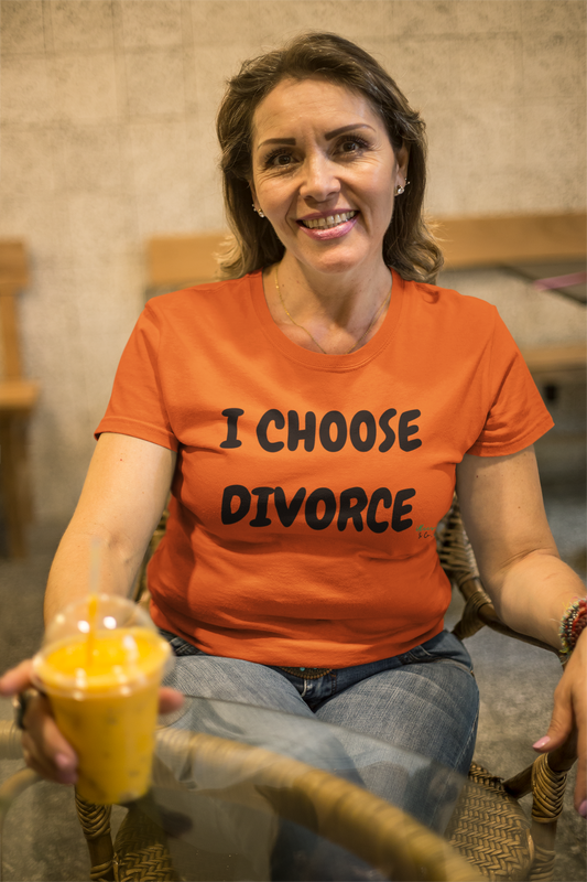 I CHOOSE DIVORCE T-SHIRT UNIQUE GRAPHIC UNISEX TEXT ONLY SHIRT CASUAL STREETWEAR FASHION FUNNY SAYINGS TEES SARCASTIC SAYINGS T-SHIRT HILARIOUS SHIRTS SARCASM TEES BIRTHDAY GIFTS FOR WOMEN GIFT FOR MEN CLOTHING BRAND