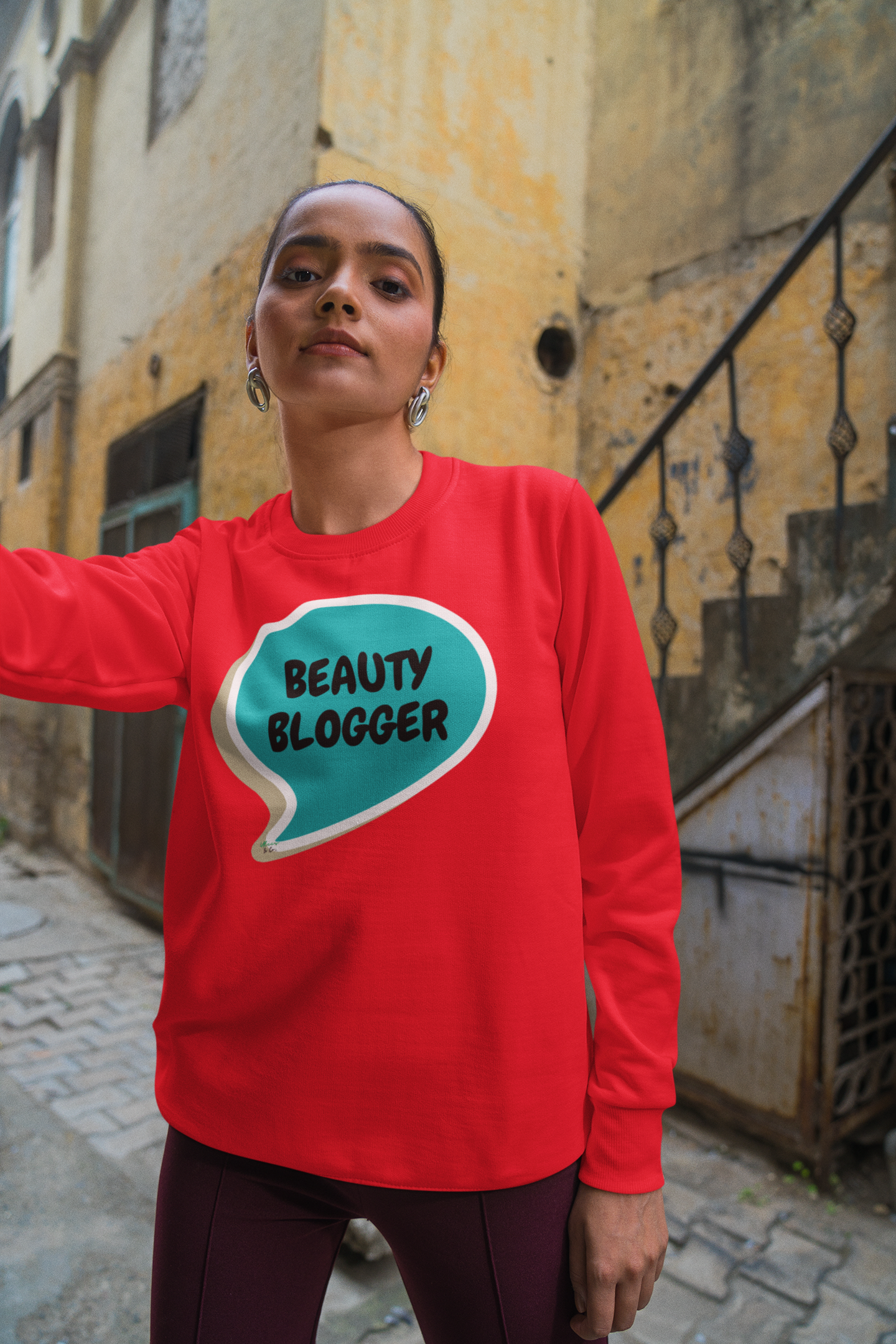 BEAUTY BLOGGER IN SWEATSHIRT IN SPEECH BUBBLE GRAPHIC UNISEX CREWNECK PULLOVER SWEATSHIRT FUNNY SAYINGS SWEATSHIRTS SWEATER SARCASTIC SAYINGS SWEATSHIRTS FOR WOMEN SWEATSHIRTS FOR MEN GIFT IDEAS