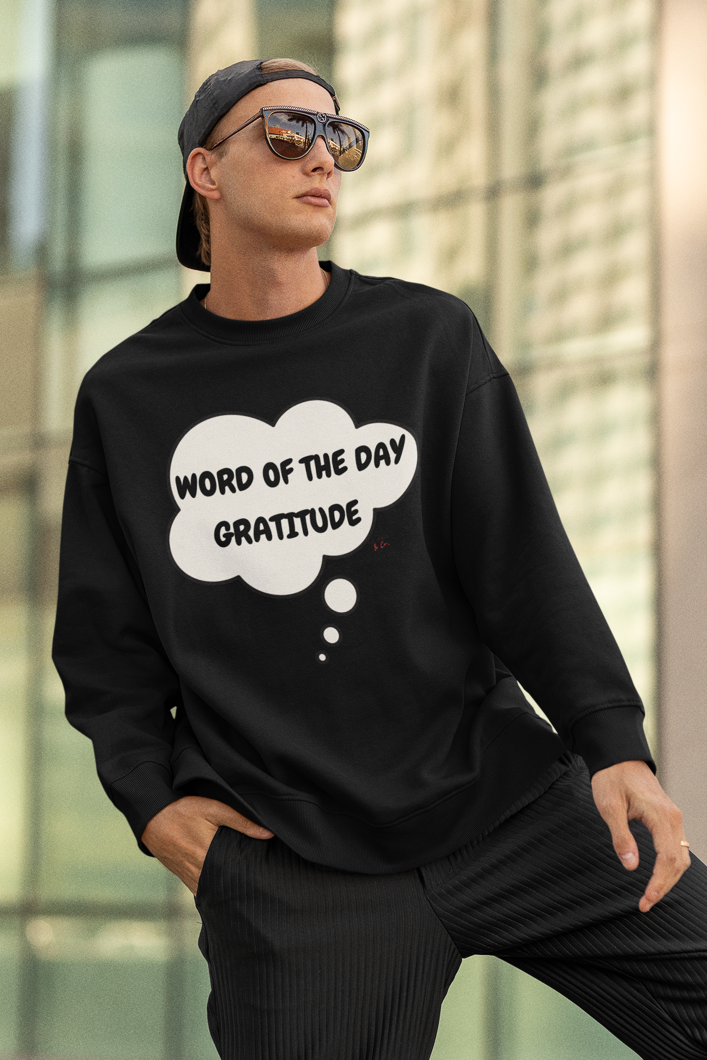 WORD OF THE DAY "GRATITUDE" IN THOUGHT BUBBLE UNISEX PULLOVER CREWNECK SWEATSHIRT FOR WOMEN MOTIVATIONAL SWEATERS FOR MEN INSPIRATIONAL SWEATSHIRTS FOR GIFTS MENTAL WELLNESS SWEATSHIRTS