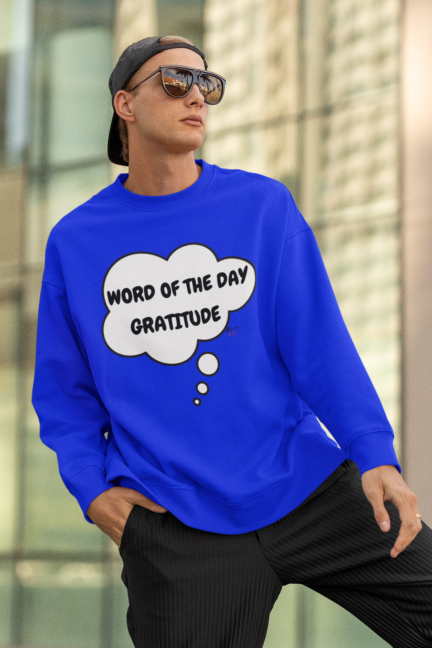 WORD OF THE DAY "GRATITUDE" IN THOUGHT BUBBLE UNISEX PULLOVER CREWNECK SWEATSHIRT FOR WOMEN MOTIVATIONAL SWEATERS FOR MEN INSPIRATIONAL SWEATSHIRTS FOR GIFTS MENTAL WELLNESS SWEATSHIRTS