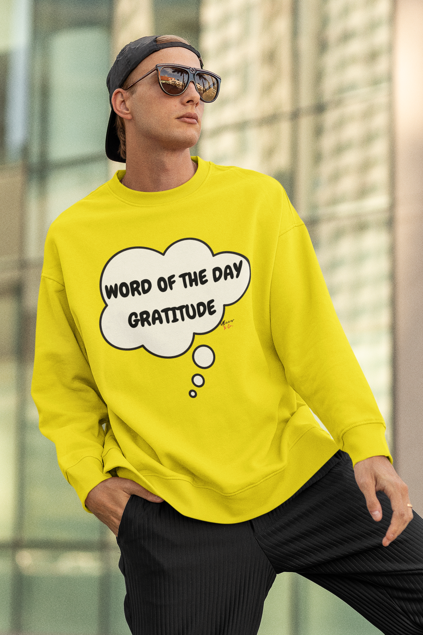 WORD OF THE DAY "GRATITUDE" IN THOUGHT BUBBLE UNISEX PULLOVER CREWNECK SWEATSHIRT FOR WOMEN MOTIVATIONAL SWEATERS FOR MEN INSPIRATIONAL SWEATSHIRTS FOR GIFTS MENTAL WELLNESS SWEATSHIRTS