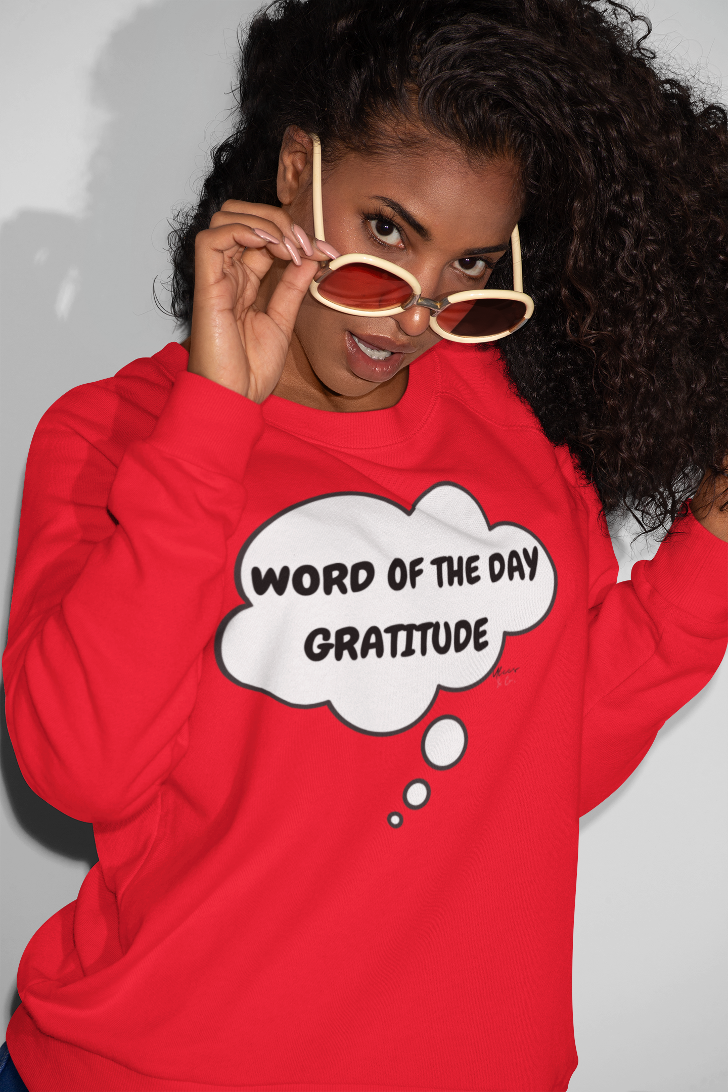 WORD OF THE DAY "GRATITUDE" IN THOUGHT BUBBLE UNISEX PULLOVER CREWNECK SWEATSHIRT FOR WOMEN MOTIVATIONAL SWEATERS FOR MEN INSPIRATIONAL SWEATSHIRTS FOR GIFTS MENTAL WELLNESS SWEATSHIRTS