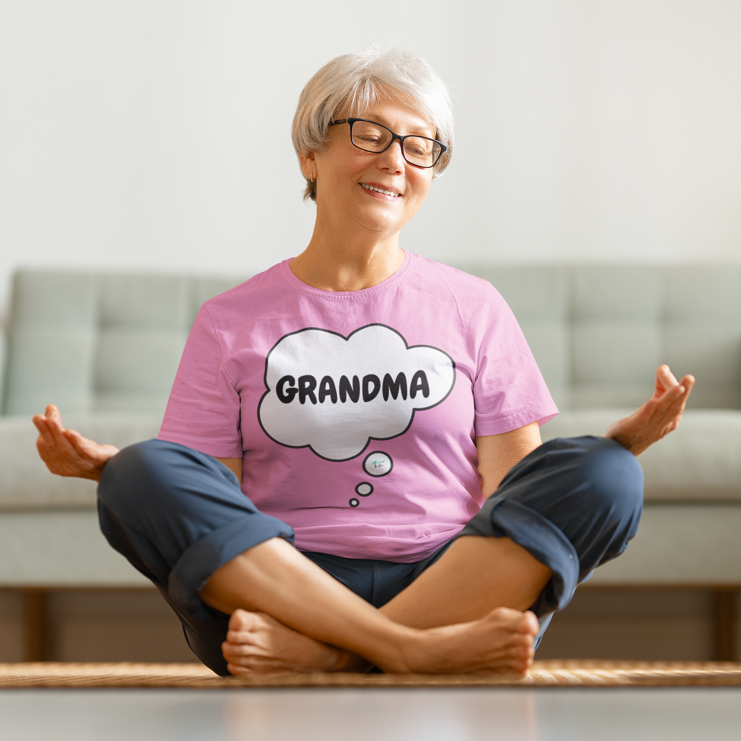 GIFT FOR GRANDMA SHIRTS GRANDMA GIFTS THANK YOU T-SHIRTS GRANDMA FIRST TIME GRANDMA TSHIRTS GRAPHIC UNISEX T-SHIRT IN THOUGHT BUBBLE GIFT NEW GRANDMA GIFTS BIRTHDAY GIFT FOR GRANDMA GIFT FROM KIDS