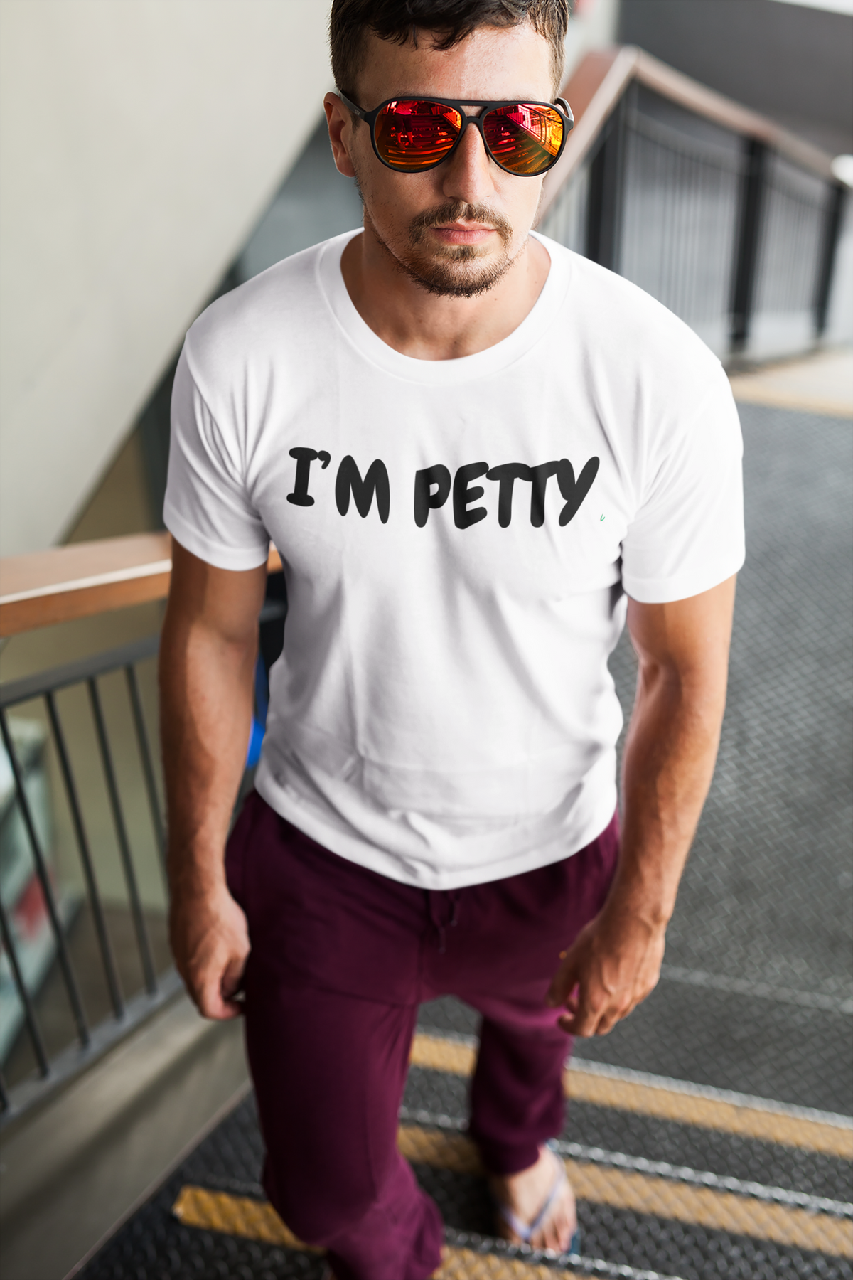 I'M PETTY T-SHIRT UNIQUE GRAPHIC UNISEX IN TEXT ONLY DESIGN SHIRT CASUAL STREETWEAR FASHION FUNNY SAYINGS TEES SARCASTIC TEES BIRTHDAY GIFTS WOMEN SHIRTS FOR MEN