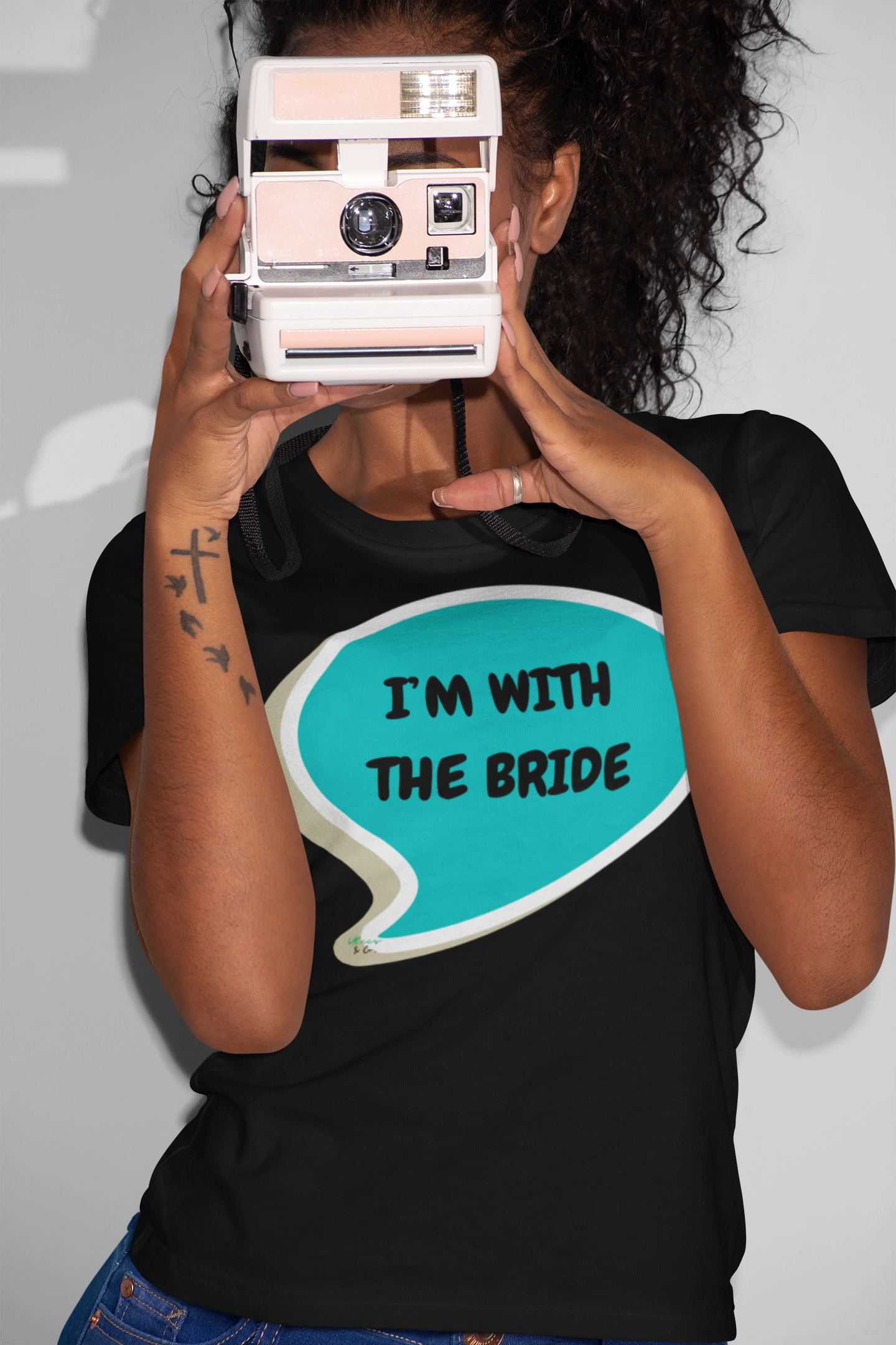 T-SHIRTS FOR BRIDE BRIDAL WEDDING GIFT TSHIRT I'M WITH THE BRIDE SHIRT BRIDAL GIFT IN SPEECH BUBBLE UNISEX GIFT FOR BRIDE GIFT FOR BACHLORETTE PARTY GIFT FOR A GIRLFRIEND OR FIANCÉE GIFT FOR BRIDAL PARTY FUTURE BRIDE T SHIRT