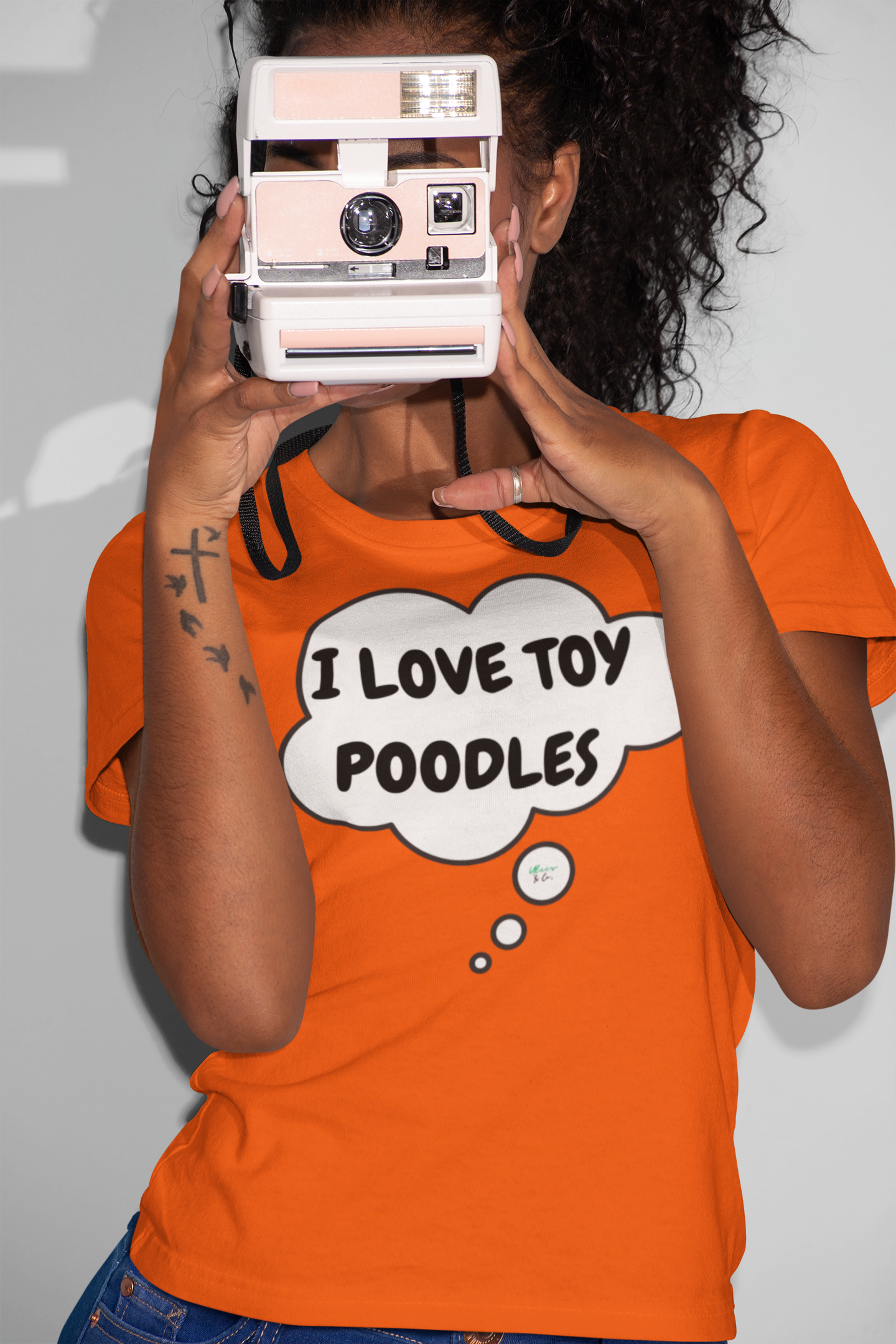 I LOVE TOY POODLES T-SHIRT UNIQUE GRAPHIC UNISEX THOUGHT BUBBLE DESIGN SHIRT STREETWEAR FASHION PET GIFTS DOG MOM TEE SHIRTS FOR WOMEN DOG DAD GIFT FOR MEN CLOTHING BRAND PET PARENTS
