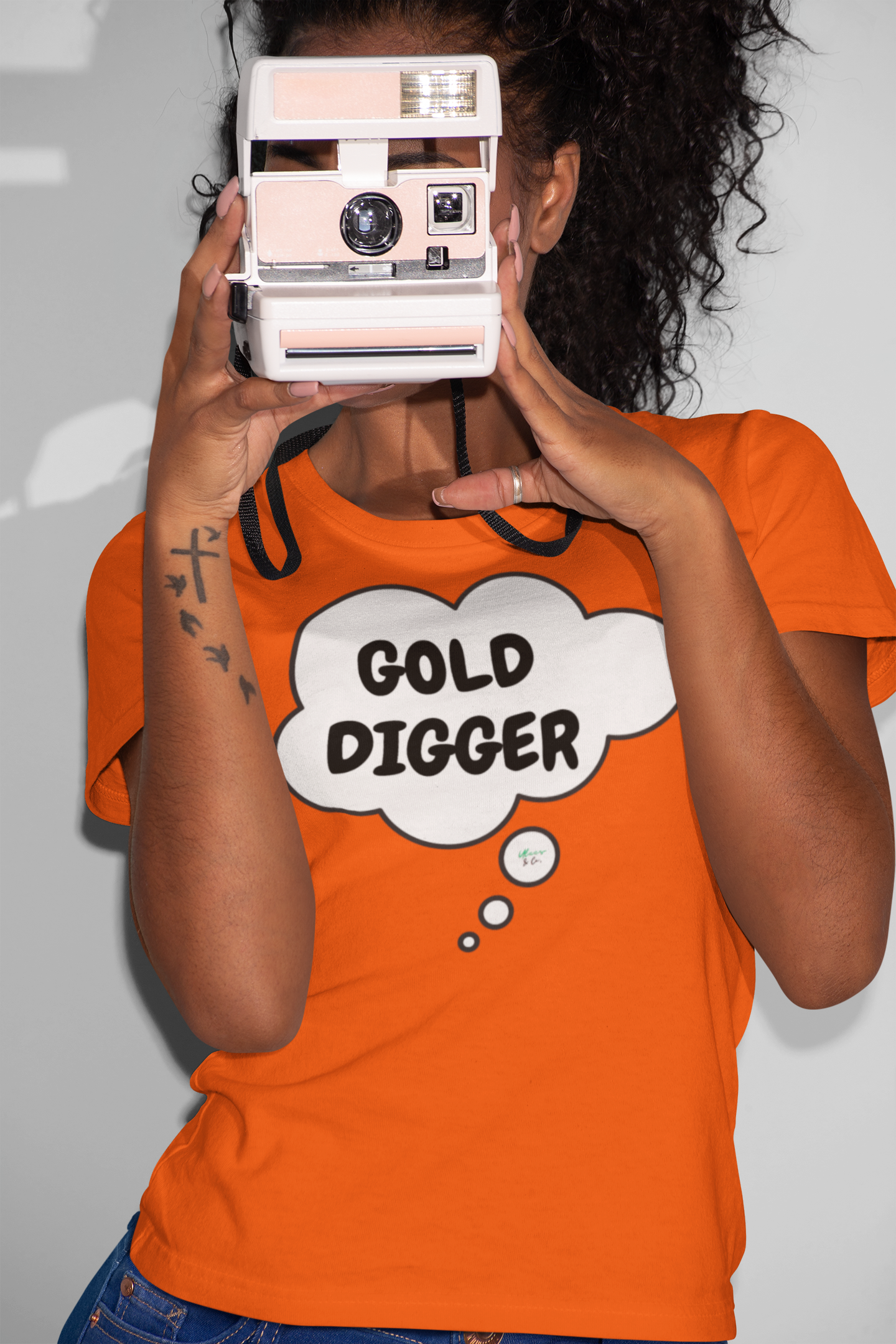 GOLD DIGGER T-SHIRT UNIQUE GRAPHIC UNISEX THOUGHT BUBBLE SHIRT CASUAL STREETWEAR FASHION FUNNY SAYINGS TEES SARCASTIC SAYINGS T-SHIRT HILARIOUS SHIRTS SARCASM TEES BIRTHDAY GIFTS FOR WOMEN GIFT FOR MEN CLOTHING BRAND