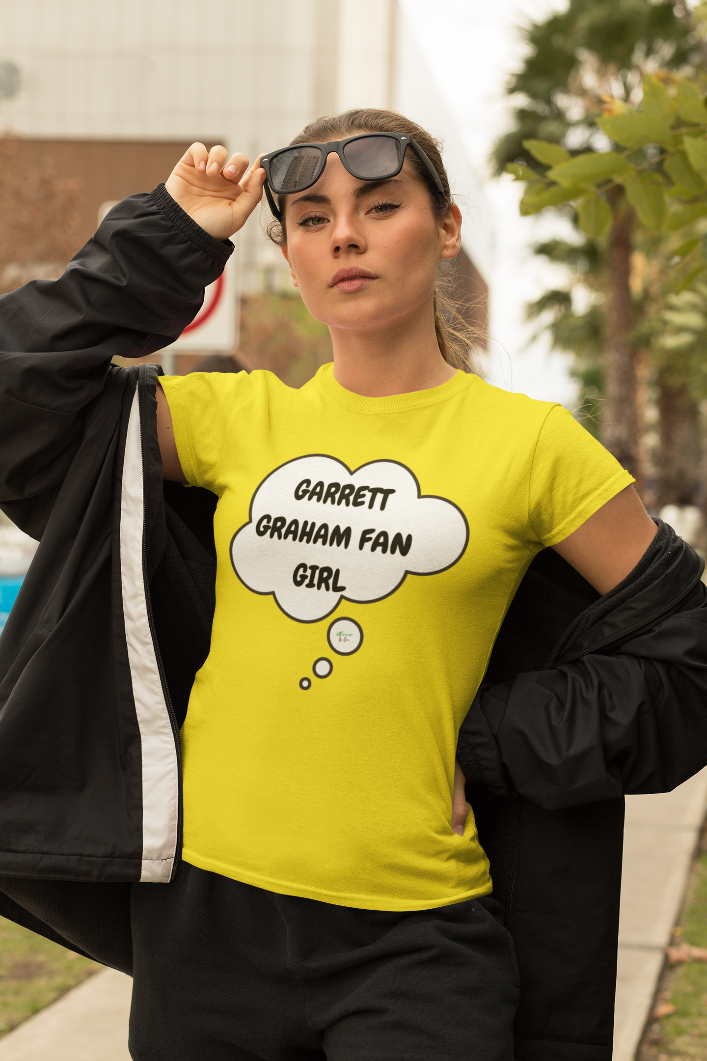 GARRETT GRAHAM FAN GIRL T-SHIRT UNIQUE GRAPHIC UNISEX THOUGHT BUBBLE SHIRT STREETWEAR FASHION OFF CAMPUS TEES BELMONT CAMELI FAN BOOKTOK READING FANS T-SHIRT GARRETT GRAHAM CHARACTER TEES BIRTHDAY GIFTS FOR WOMEN GIFT FOR MEN