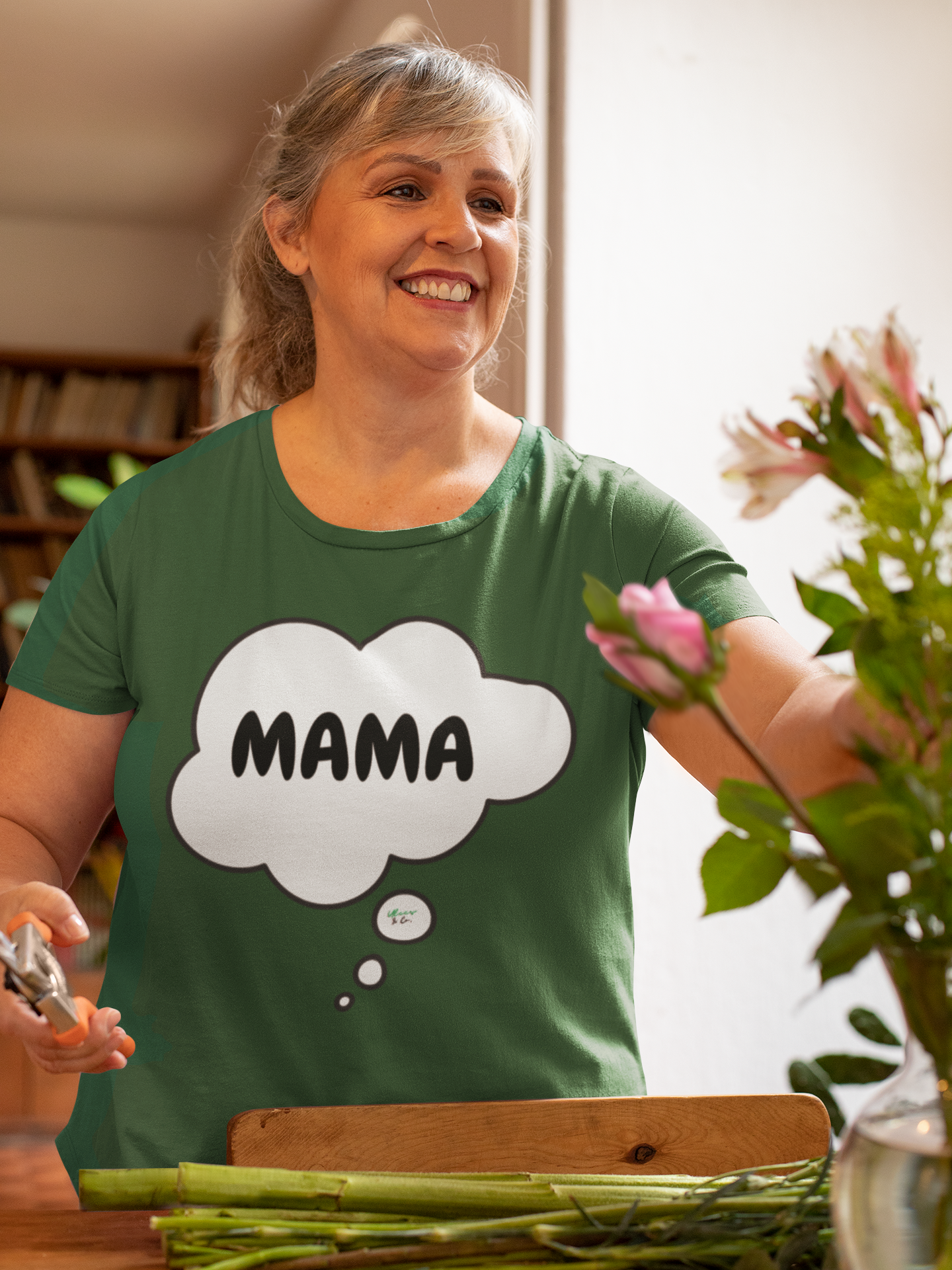 MAMA T-SHIRT UNIQUE MOM GIFT GRAPHIC UNISEX T-SHIRT BIRTHDAY GIFT MOM FIRST TIME MOM GIFT IN THOUGHT BUBBLE NEW MOM GIFTS SHIRTS FIRST MOTHERS DAY TEES GRANDMA GIFTS THANK YOU MOM TSHIRT BABY SHOWER GIFT MOM GIFT FROM KIDS GIFT FOR GRANDMA SHIRTS