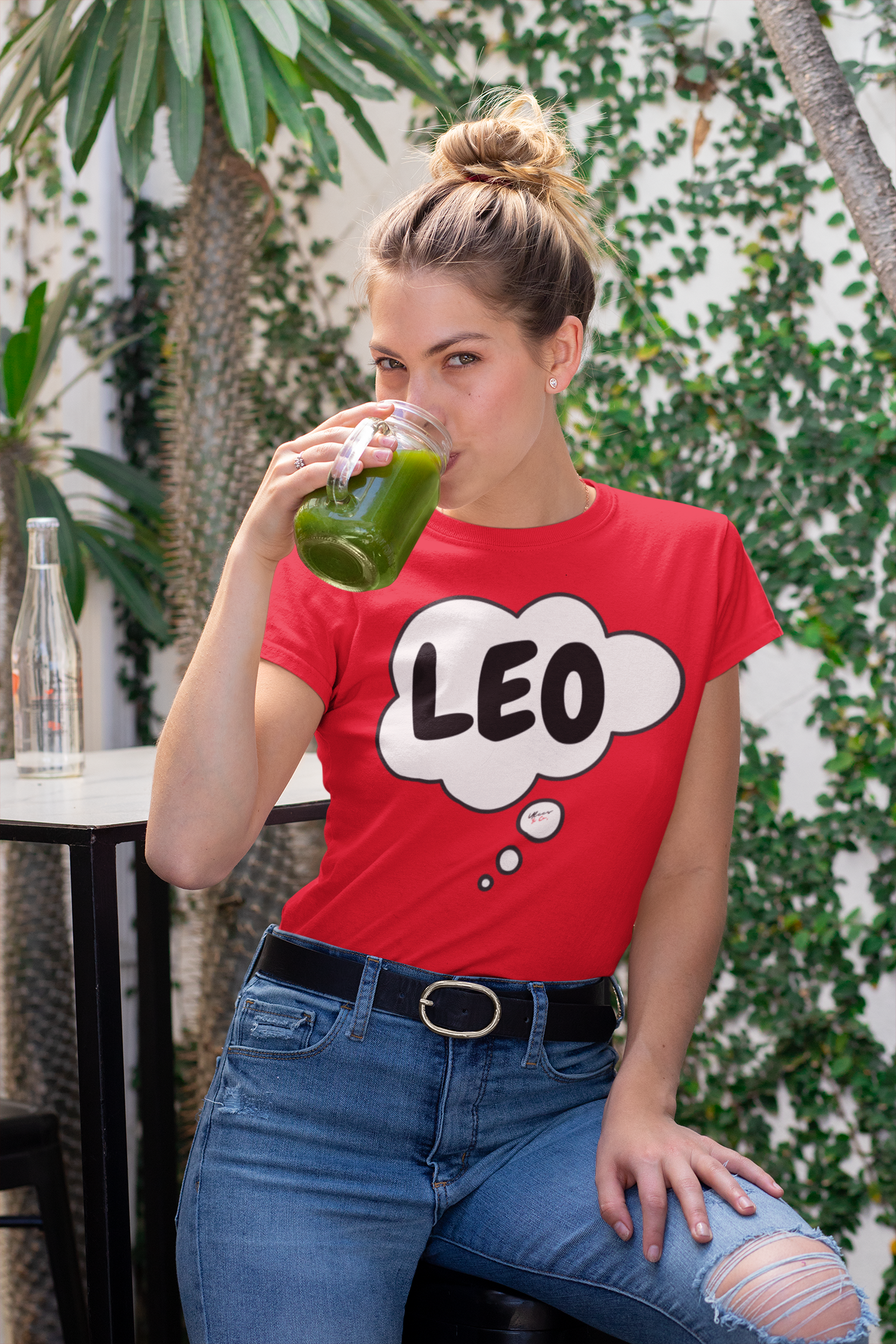 LEO ZODIAC SIGN T-SHIRT IN THOUGHT BUBBLE LEO HOROSCOPE ASTRONOMY SIGN UNISEX T SHIRT LEO BIRTHDAY SIGN LEO SEASON TSHIRT GIFT FOR A LEO