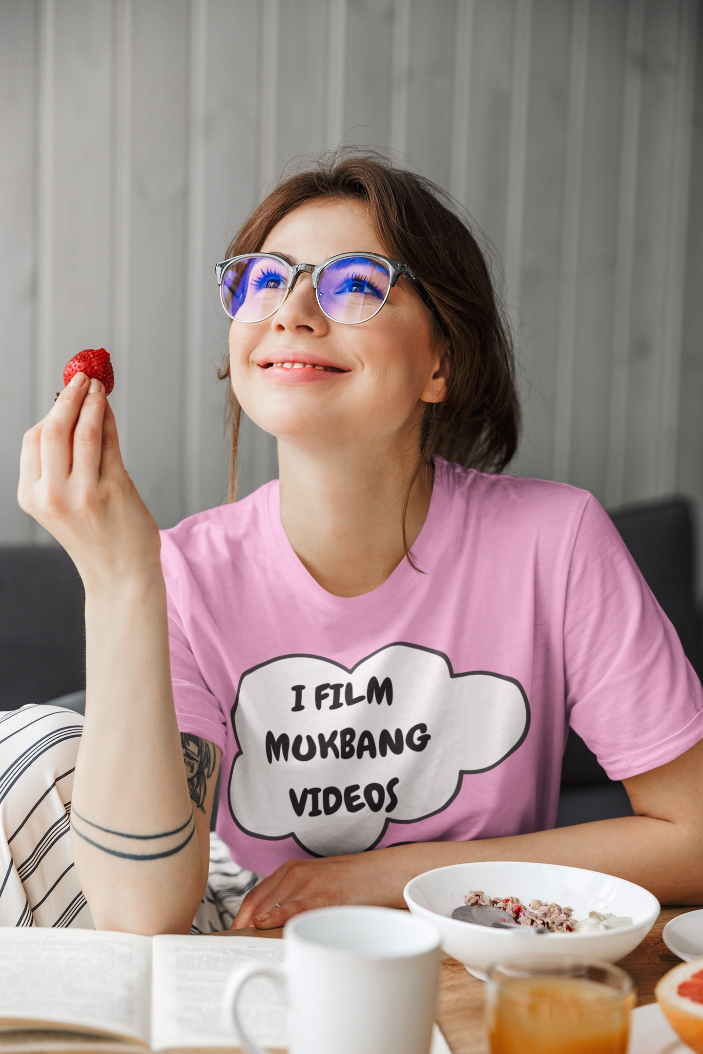 I FEEL MUCKBANG VIDEOS T-SHIRT GRAPHIC UNISEX T-SHIRT UNIQUE GIFT SOCIAL MEDIA VIRAL TRENDS CUSTOM GIFT CUSTOM TSHIRT BIRTHDAY GIFT IN THOUGHT BUBBLE TRENDING MEME SHIRT FOR WOMEN SHIRT FOR MEN
