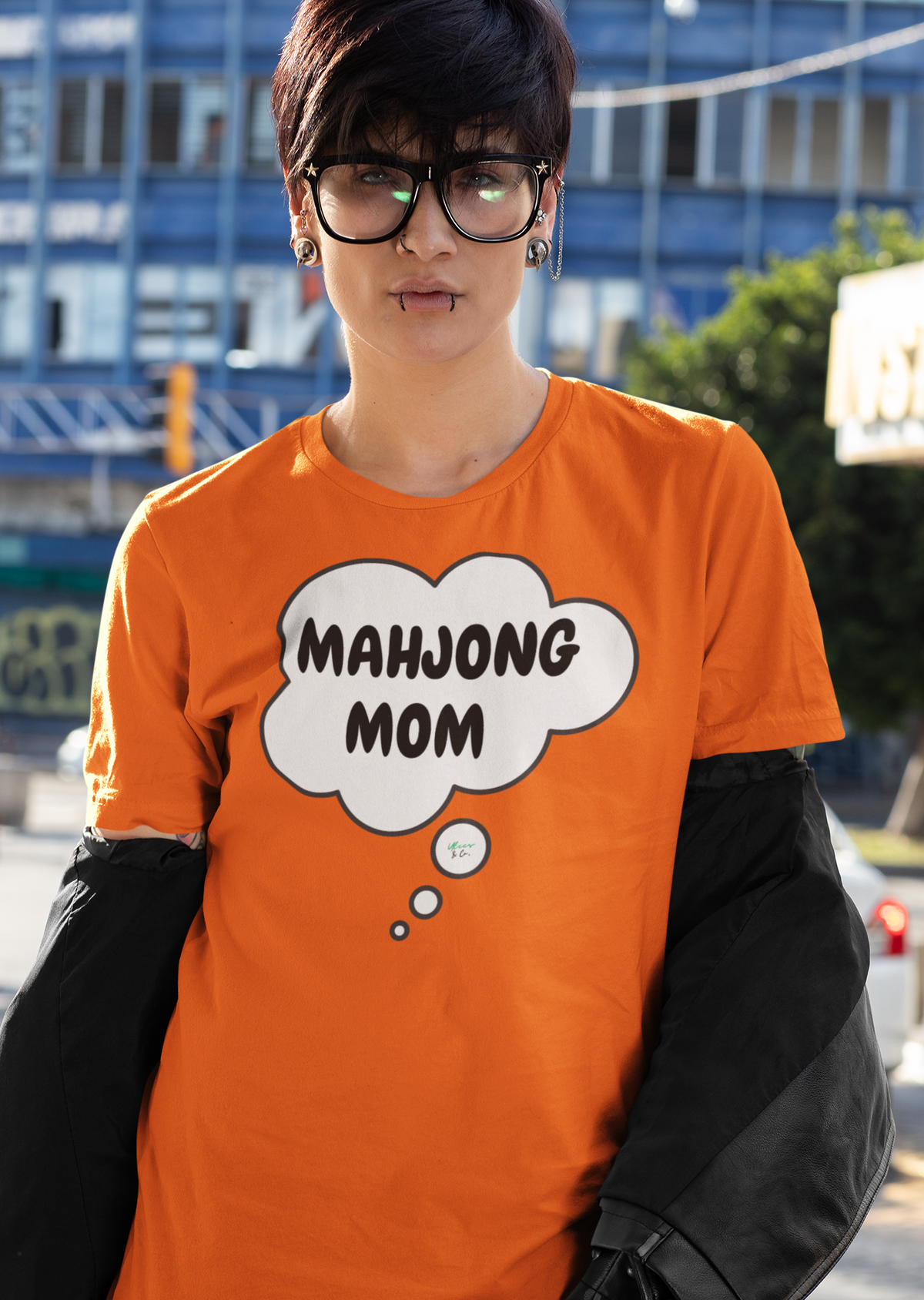 MAHJONG MOM T-SHIRT UNIQUE GRAPHIC UNISEX THOUGHT BUBBLE DESIGN SHIRT MAHJONG GAME TEES GIFT T-SHIRT MAHJONG PLAYERS SHIRTS BIRTHDAY GIFTS FOR WOMEN GIFT FOR MEN CLOTHING BRAND