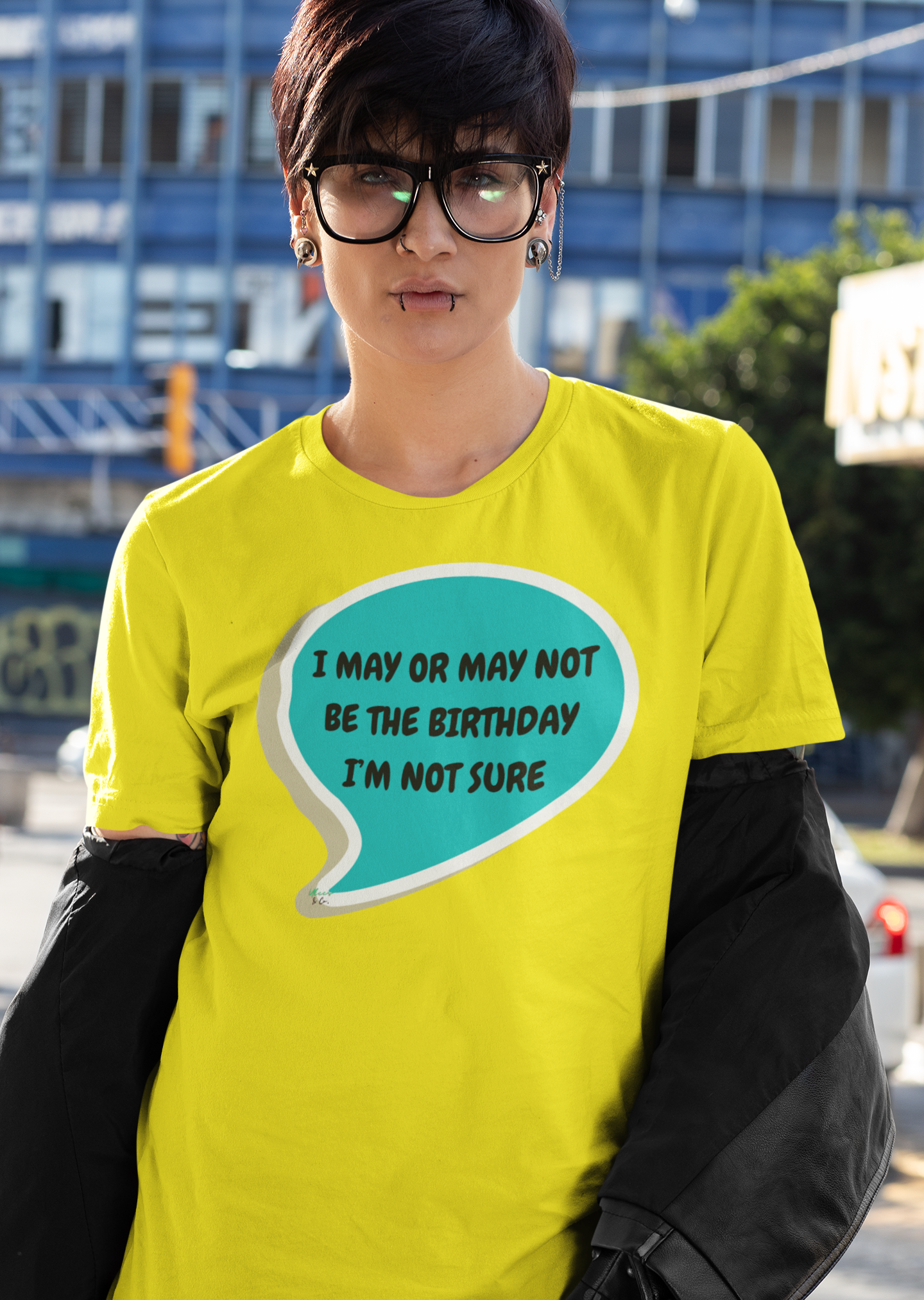 YOU DA BIRTHDAY MEME VIRAL MEME I MAY OR MAY NOT BE THE BIRTHDAY IM NOT SURE T-SHIRT GRAPHIC UNISEX TSHIRT IN SPEECH BUBBLE DESIGN FUNNY TEES SARCASTIC TSHIRTS JOKE SHIRTS FOR HER SOCIAL MEDIA MEME SHIRTS FOR HIM TRENDING MEME