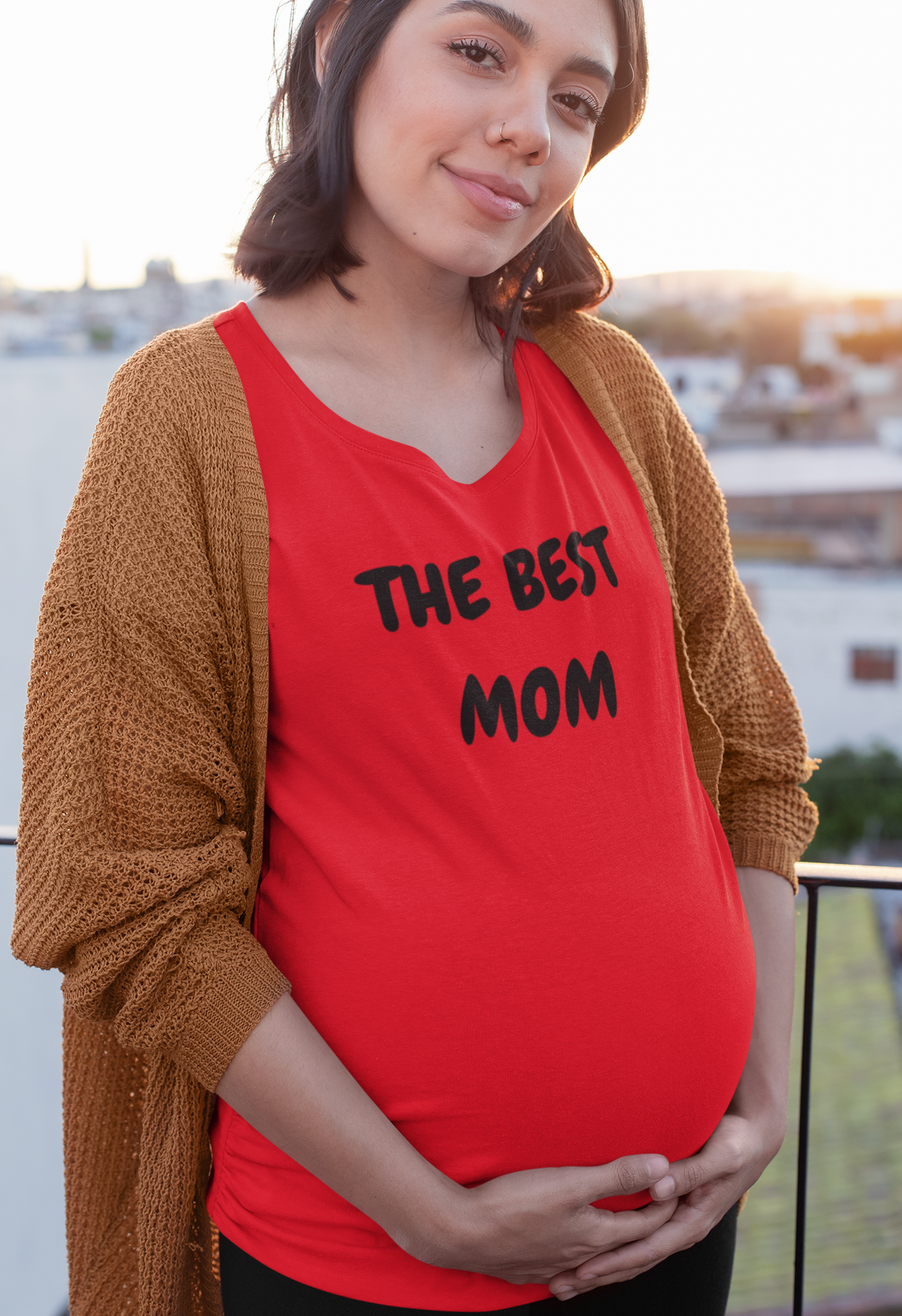 THE BEST MOM T-SHIRT IN GRAPHIC UNISEX TSHIRT FUNNY SAYINGS T SHIRT SARCASTIC SAYINGS T-SHIRT SARCASM TEES GIFTS FOR WOMEN GIFT FOR MEN
