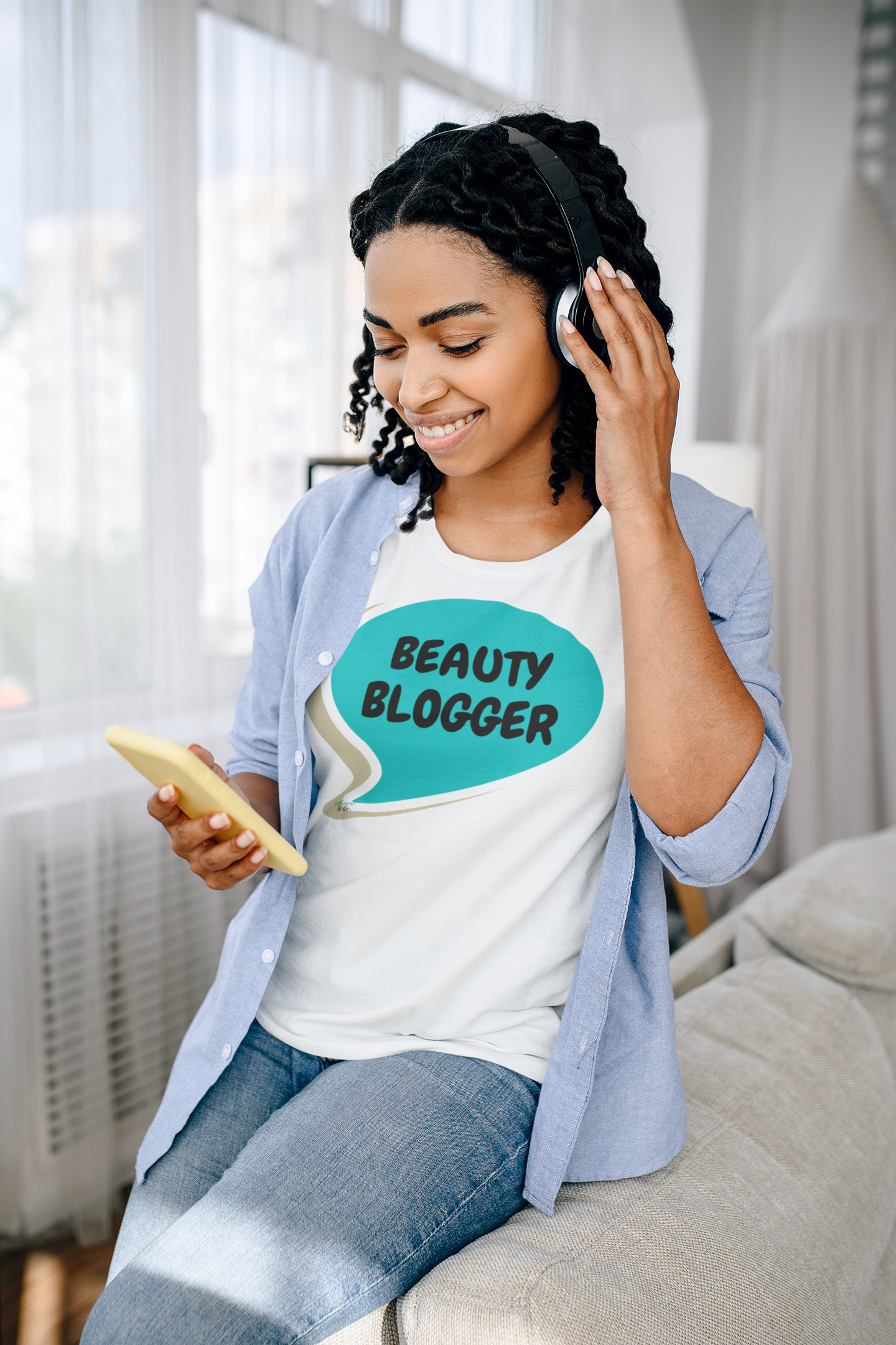 BEAUTY BLOGGER IN SPEECH BUBBLE GRAPHIC UNISEX T-SHIRT SARCASTIC SHIRTS SARCASM TEES FUNNY TEES FOR WOMAN SHIRTS GIFTS HILARIOUS SHIRTS FOR MEN AND WOMEN