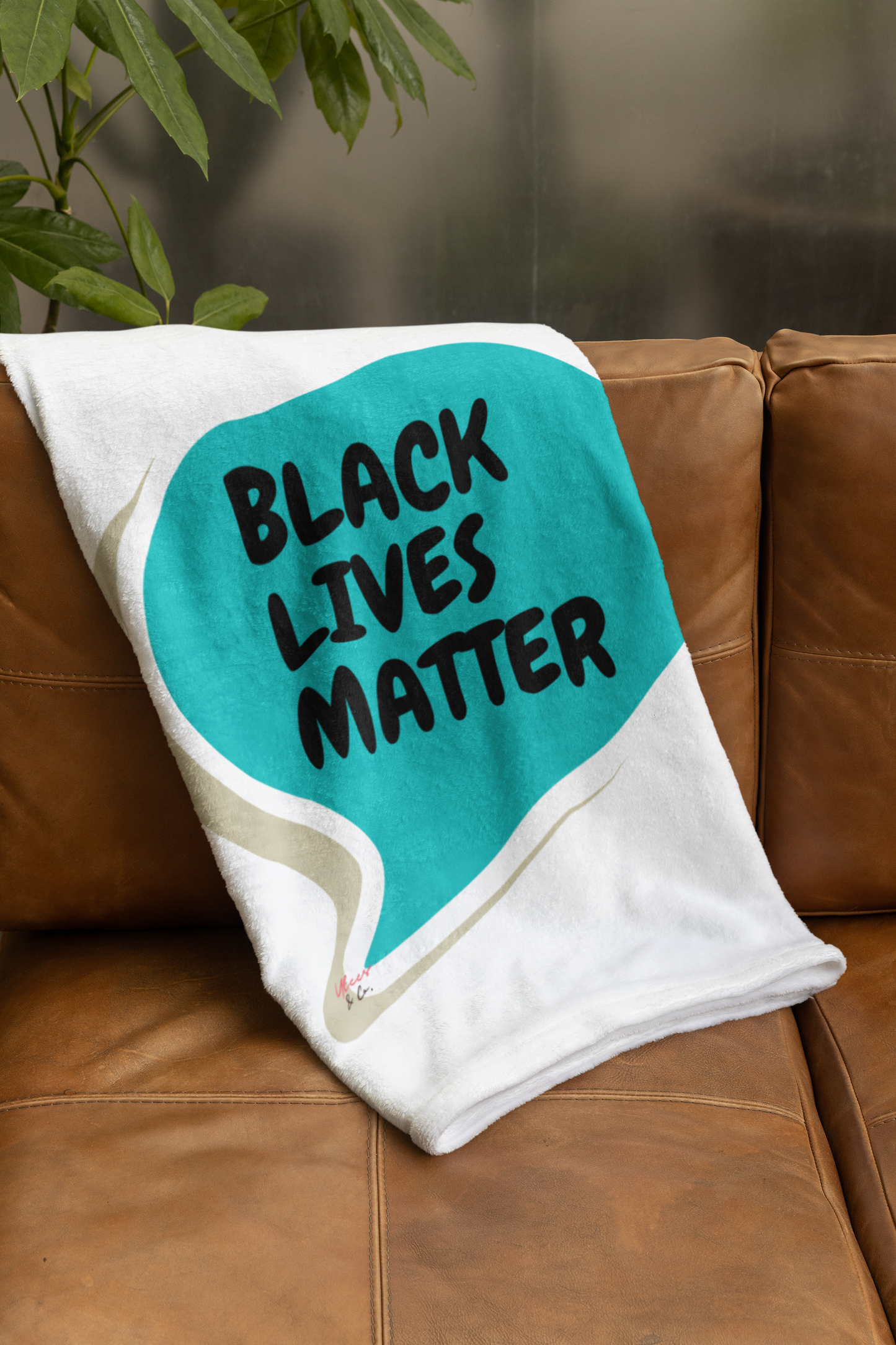 BLACK LIVES MATTER BLANKET IN SPEECH BUBBLE BLM BLANKET BLACK LIVES MATTER VELVETEEN PLUSH BLANKET